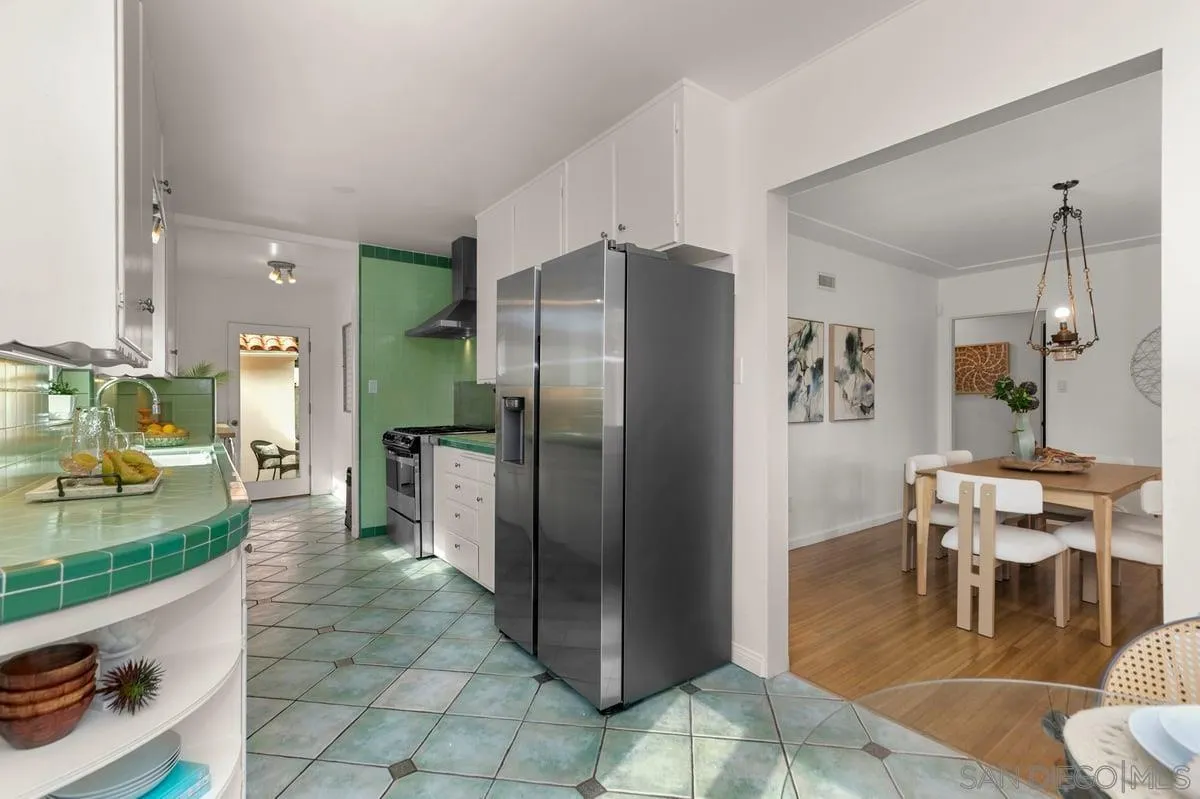 https://cdn.realtyfeed.com/cdn/127/260004184/c9db8782f1741914049b3ad16c8f98ba.webp