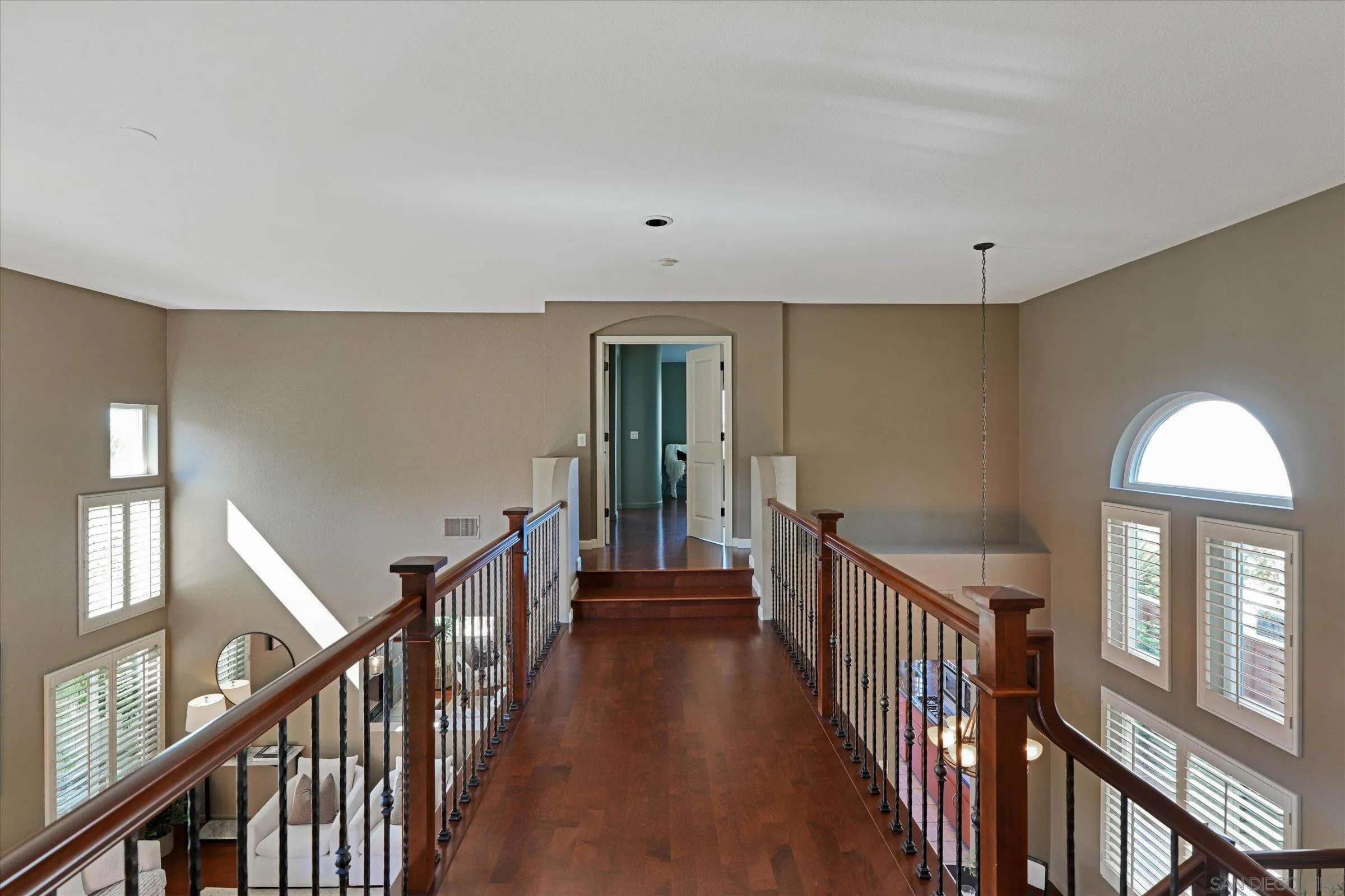 https://cdn.realtyfeed.com/cdn/127/260004188/10a46cc7ca3361508b2eaba914845d26.webp