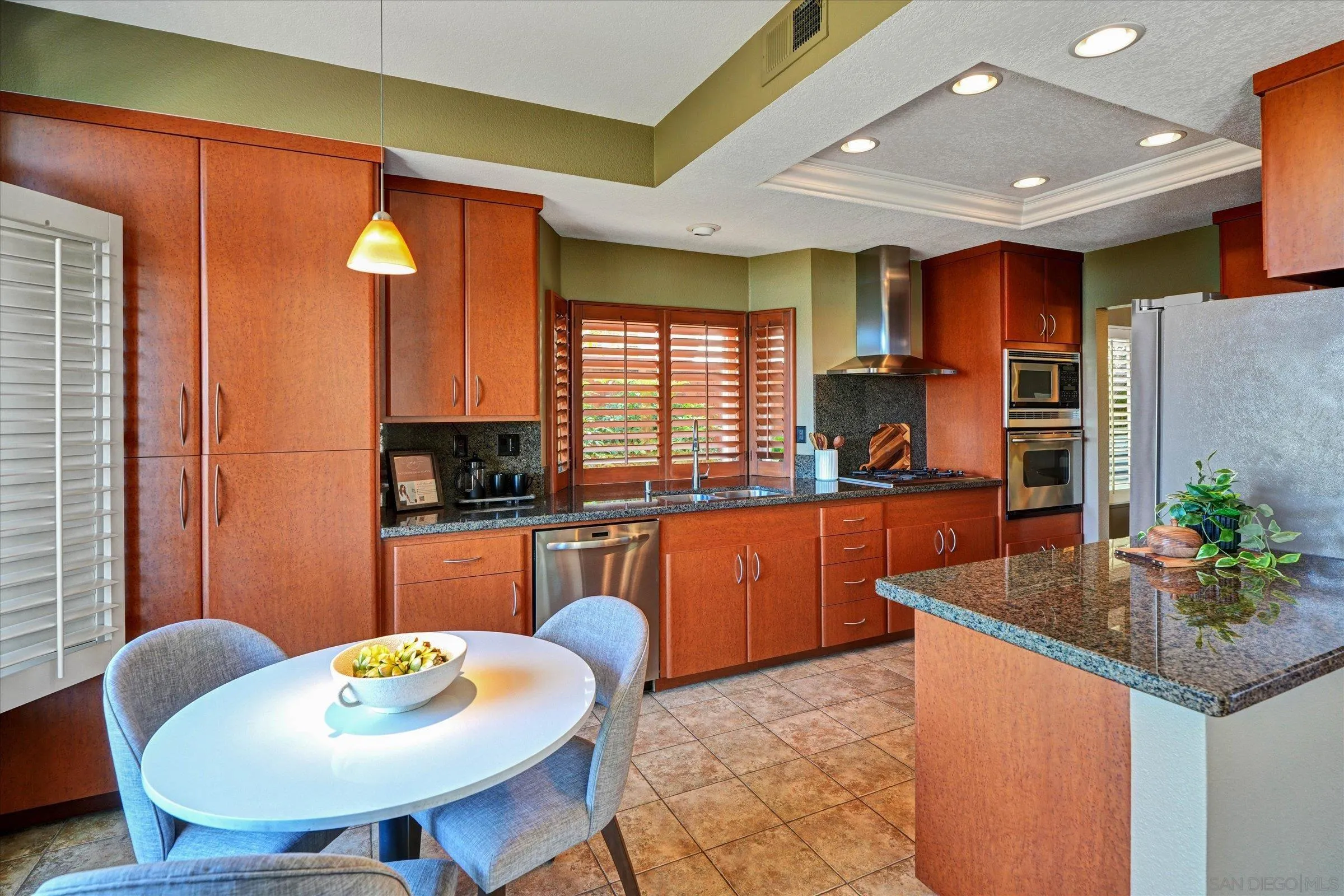 https://cdn.realtyfeed.com/cdn/127/260004188/188c59ebc8c87135d1a45ea18ac90047.webp
