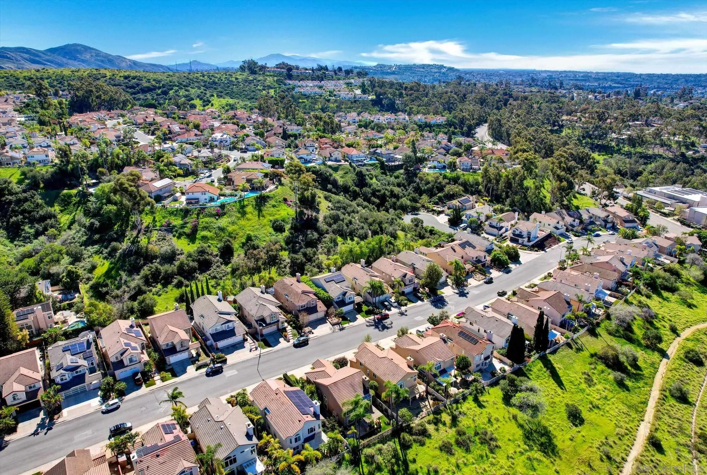 https://cdn.realtyfeed.com/cdn/127/260004188/348d75515ffe8c75c8702ed41fc1da68.webp