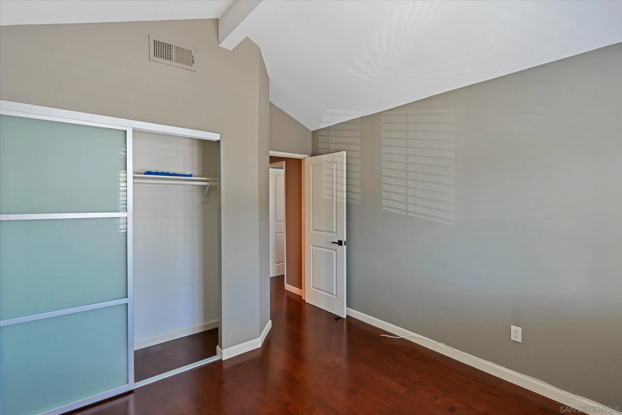 https://cdn.realtyfeed.com/cdn/127/260004188/3776a34e79e07e455db304ba390ce889.webp