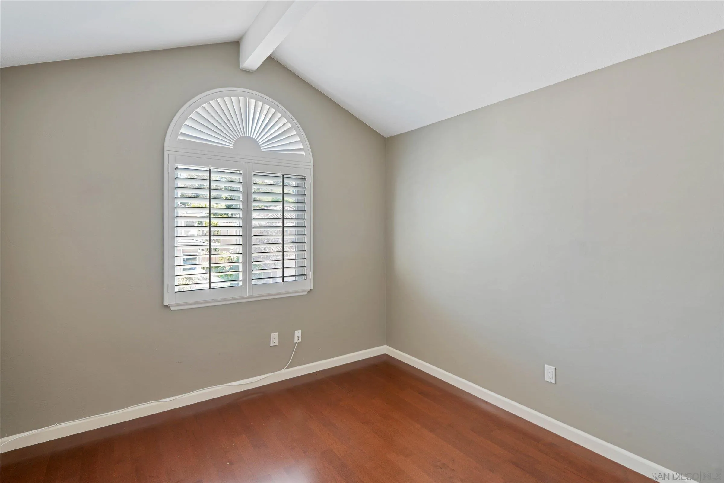 https://cdn.realtyfeed.com/cdn/127/260004188/4f475dfc1a7dd5085a923c959d36870f.webp