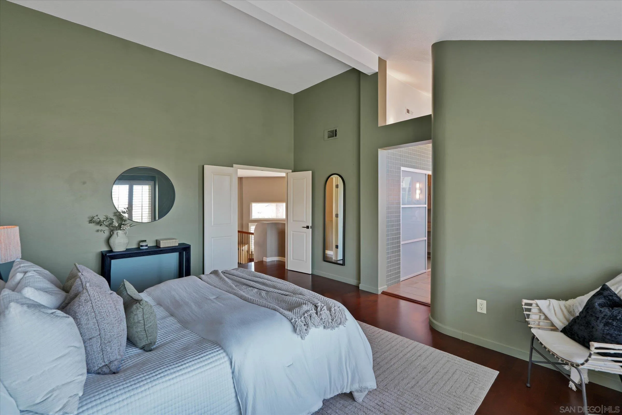 https://cdn.realtyfeed.com/cdn/127/260004188/64e09b14906c70610ca90e7000dd2835.webp