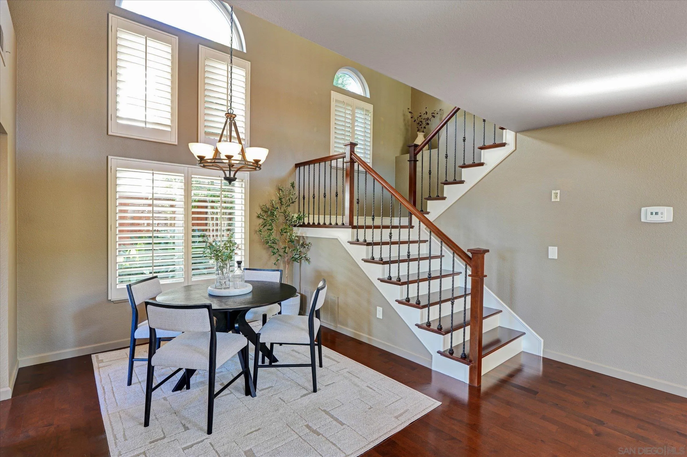 https://cdn.realtyfeed.com/cdn/127/260004188/7282287a0f5fe5d4845aecd7f74b84b5.webp