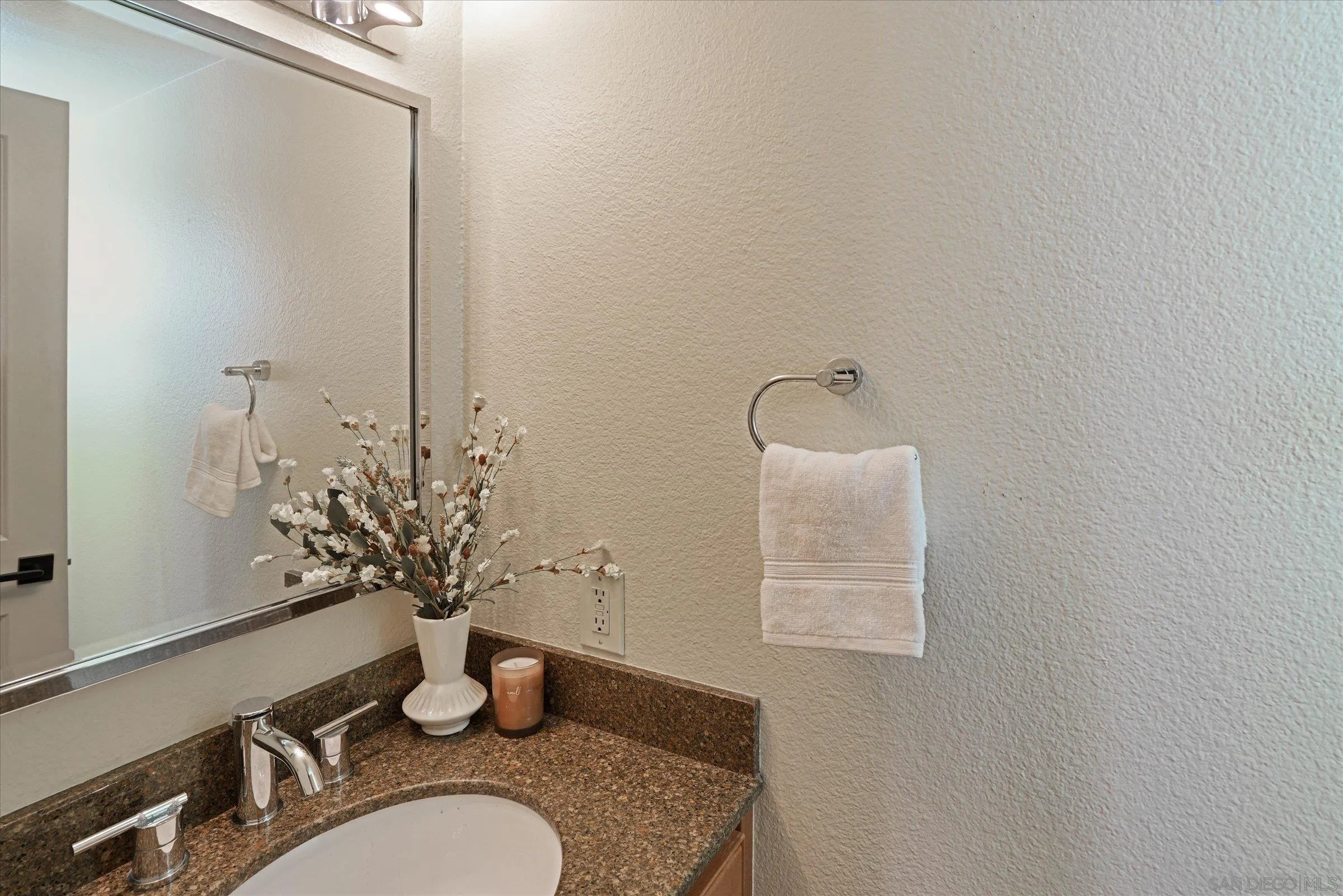 https://cdn.realtyfeed.com/cdn/127/260004188/f65920e96e916b2dedf5d329e6b35178.webp
