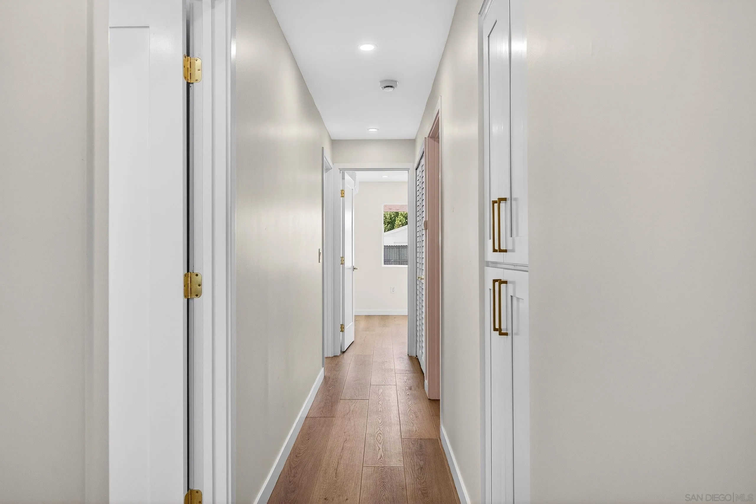 https://cdn.realtyfeed.com/cdn/127/260004198/6312118c5f346f3c5a50508ae308c943.webp