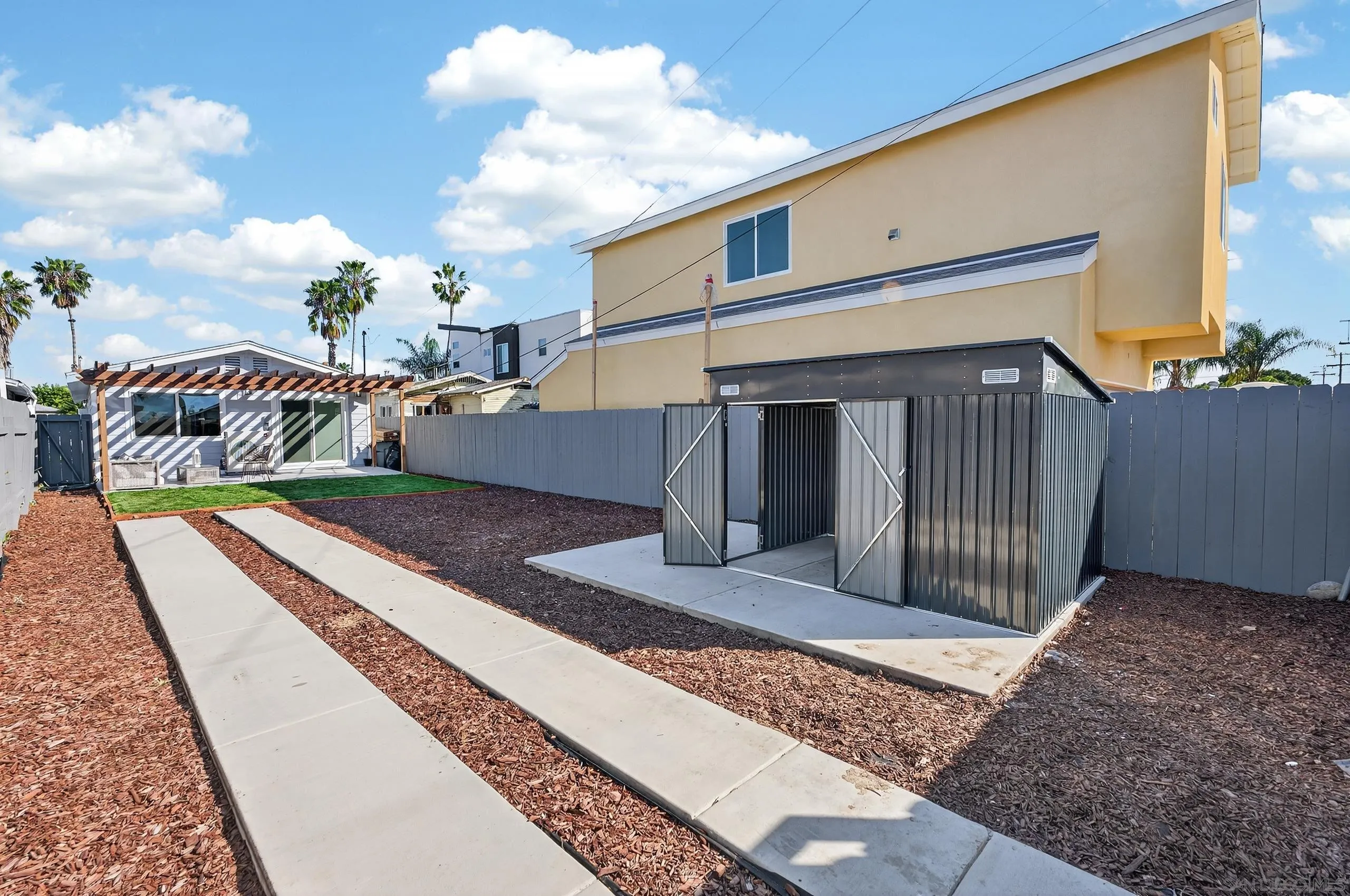 https://cdn.realtyfeed.com/cdn/127/260004198/c1e7644dcad274d50c000cb0123ae807.webp
