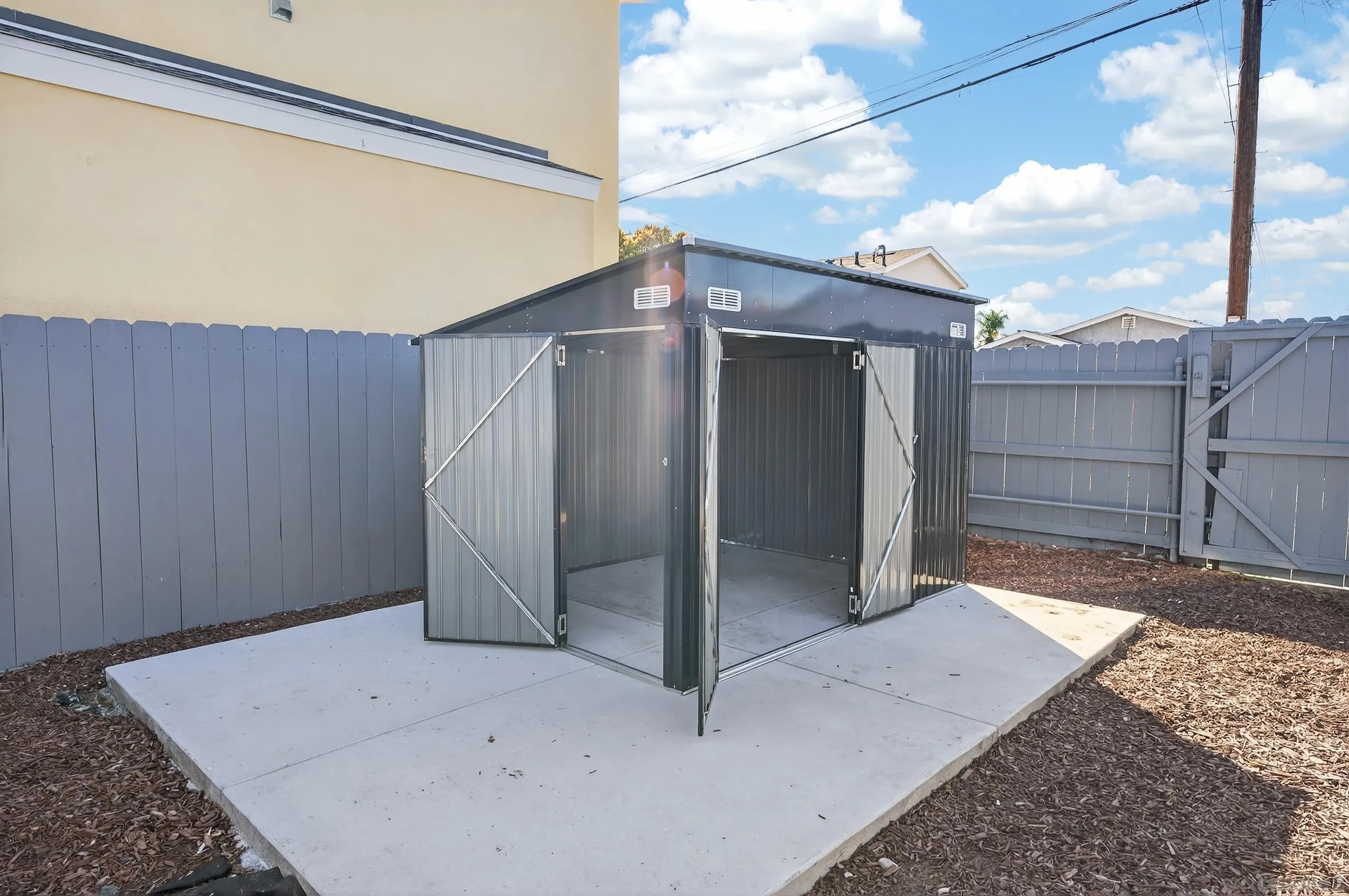 https://cdn.realtyfeed.com/cdn/127/260004198/c8c80589fe465d4d389e5128602ba89c.webp