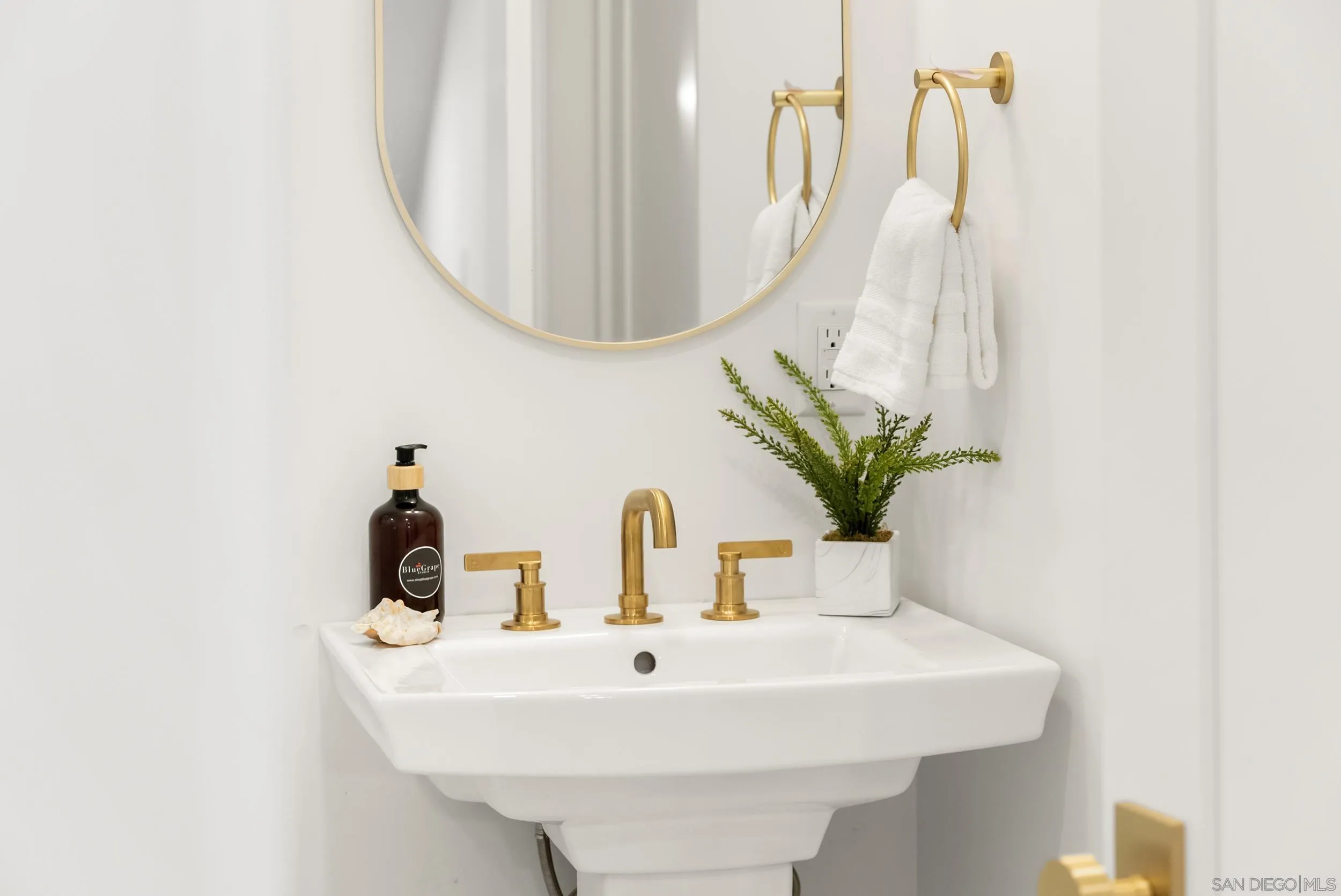 Photo #20: 2600042 Listing: Photo #20