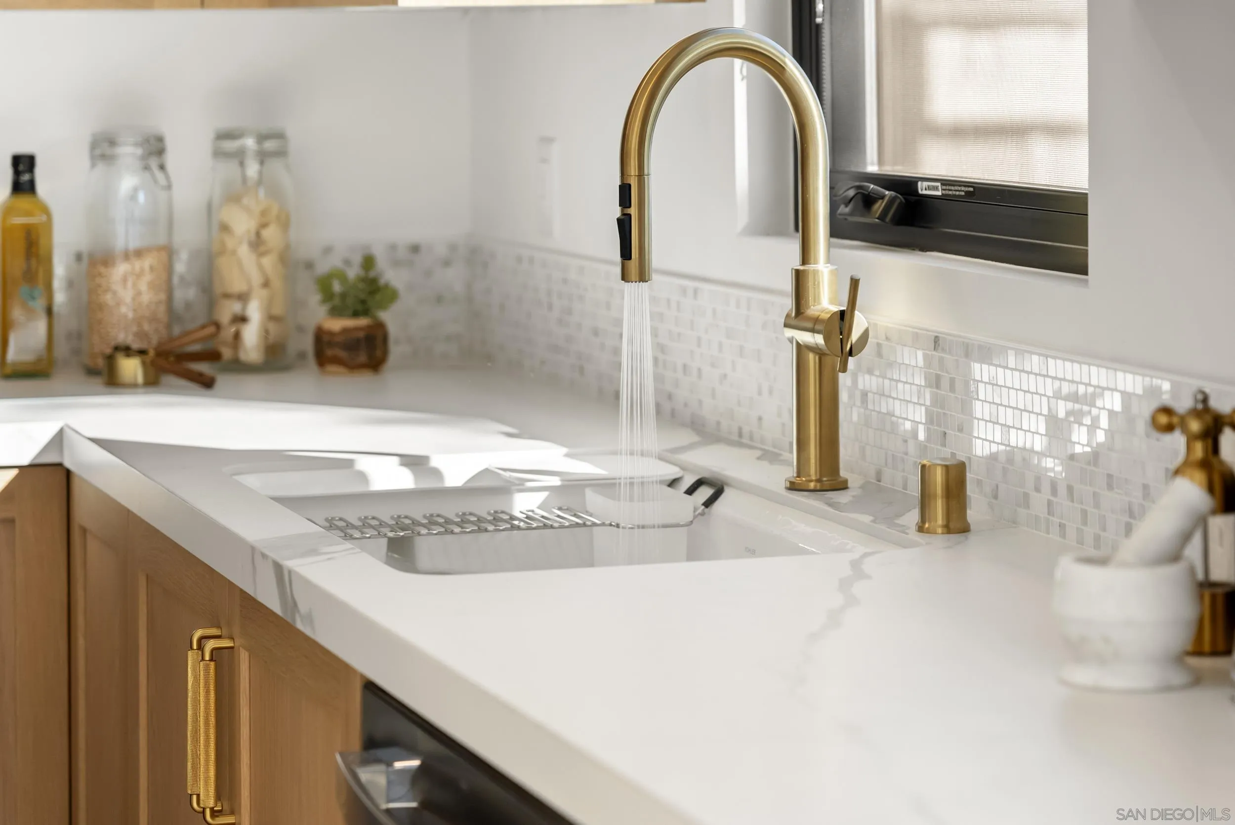 Photo #12: 2600042 Listing: Photo #12