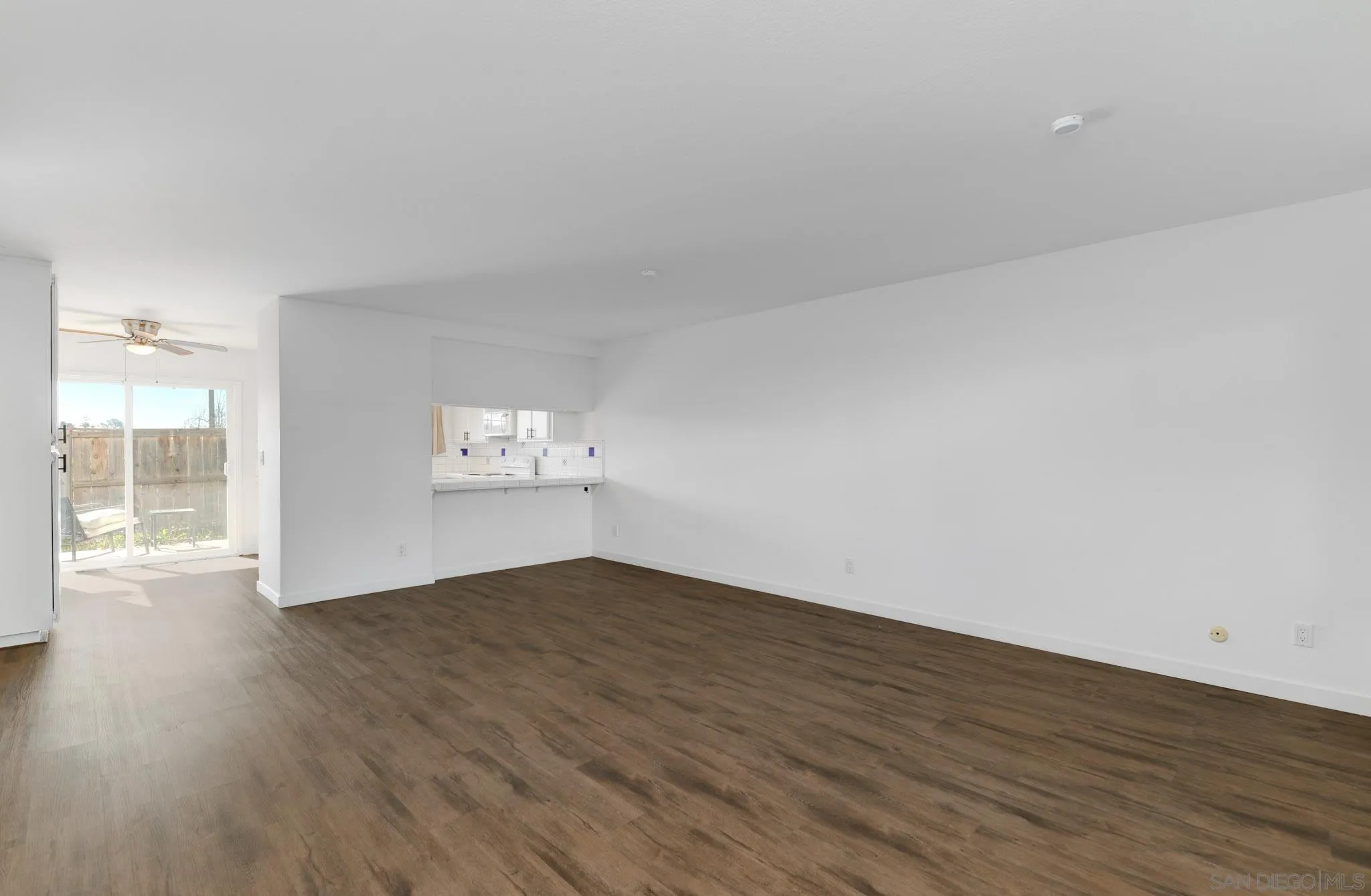 Photo #2: 260004200 Listing: Photo #2