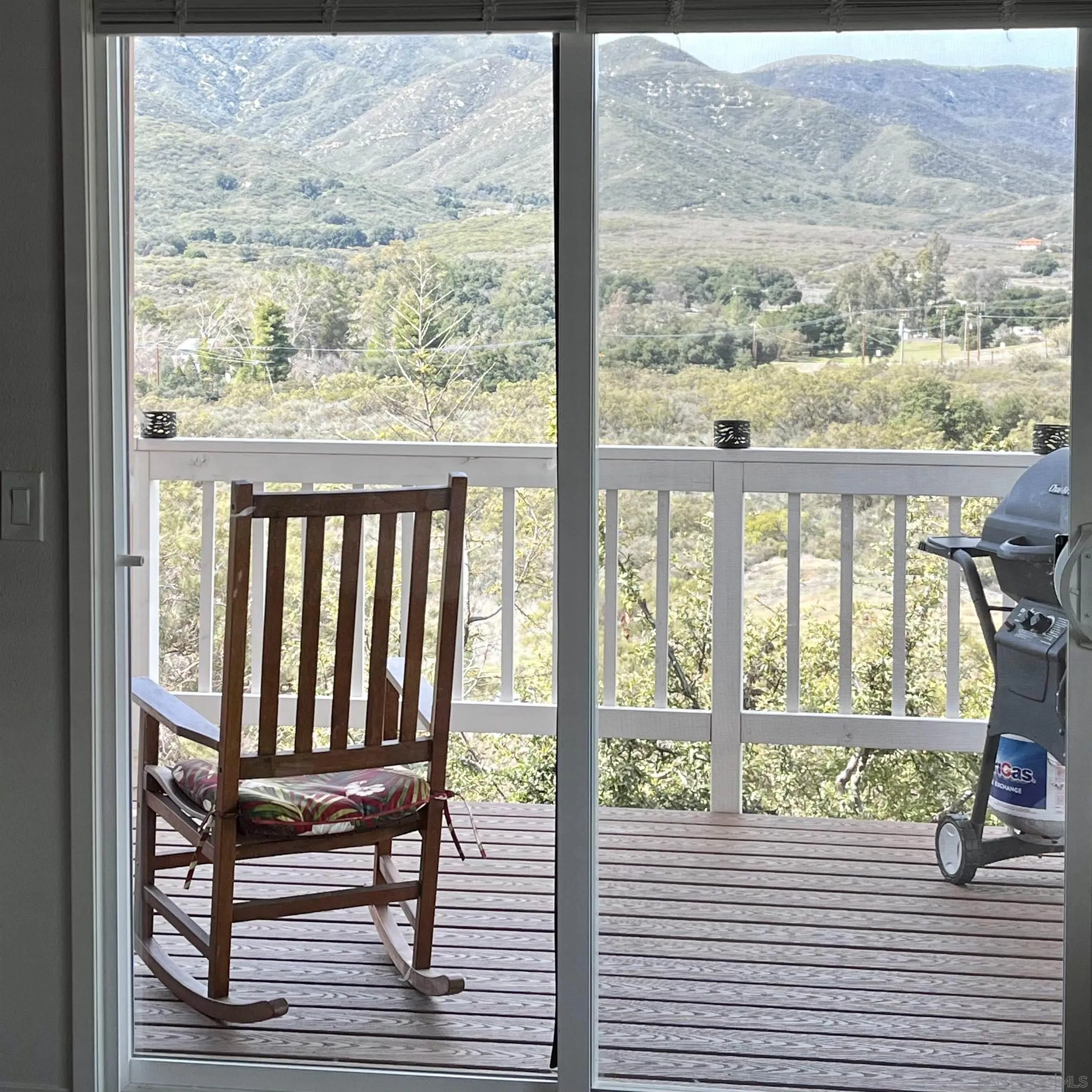 https://cdn.realtyfeed.com/cdn/127/260004203/9d90853ef70319f48a74748387313ee8.webp