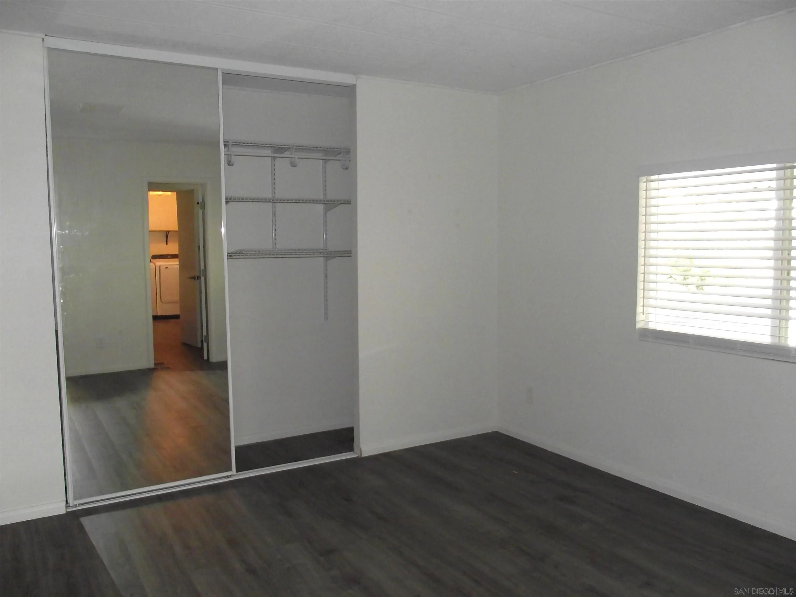 https://cdn.realtyfeed.com/cdn/127/260004203/b4051f5aabfee6dee4532972582747e8.webp