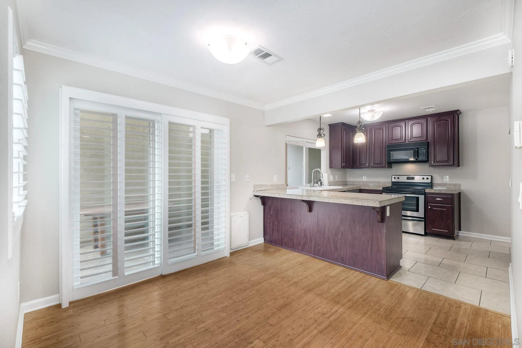 Photo #11: 260004212 Listing: Photo #11