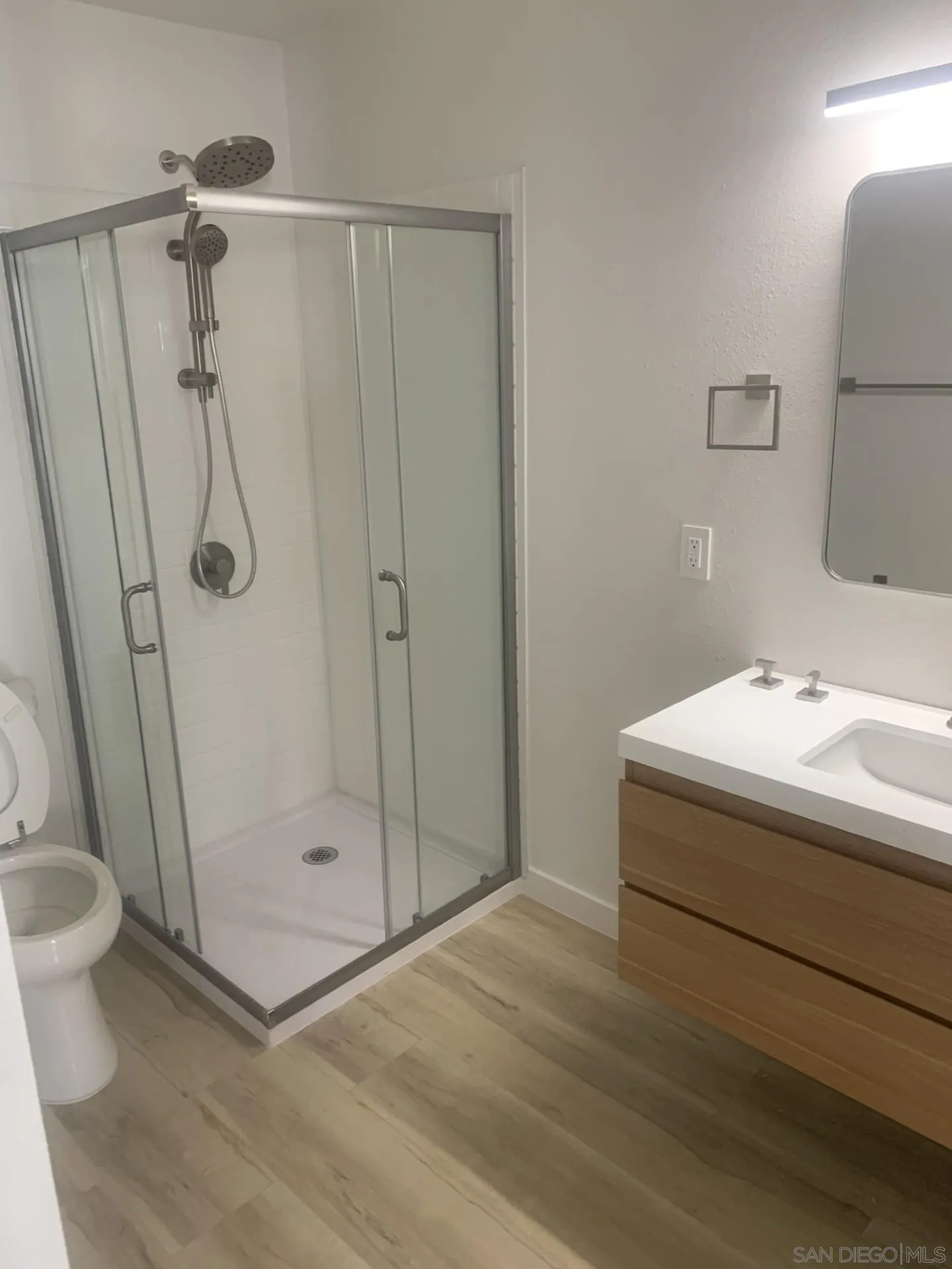 https://cdn.realtyfeed.com/cdn/127/260004213/25105ac5b54f0a5cd909cca162703c39.webp