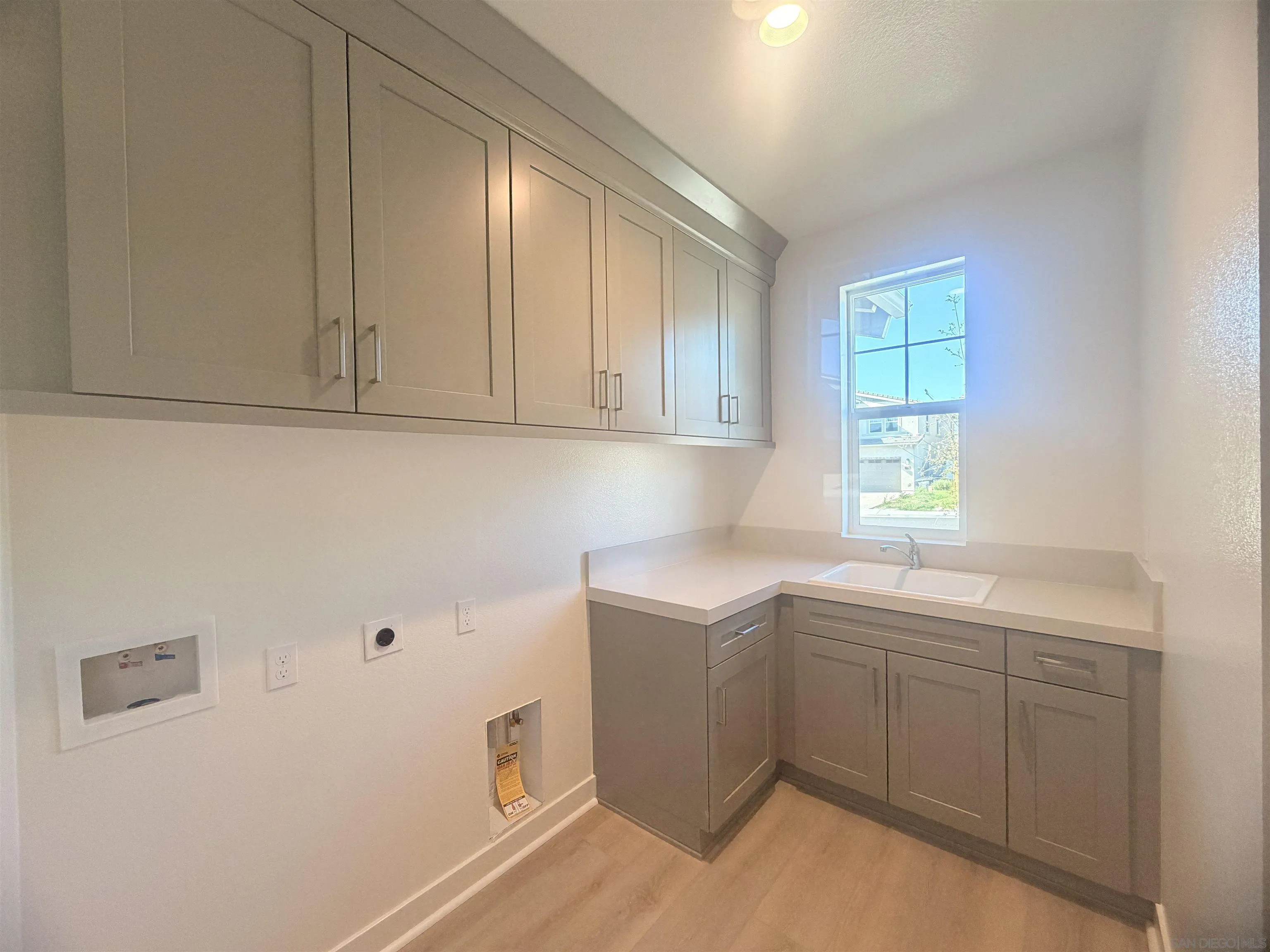 https://cdn.realtyfeed.com/cdn/127/260004216/d51e0b249dd7ad4de3c4174ea2490094.webp