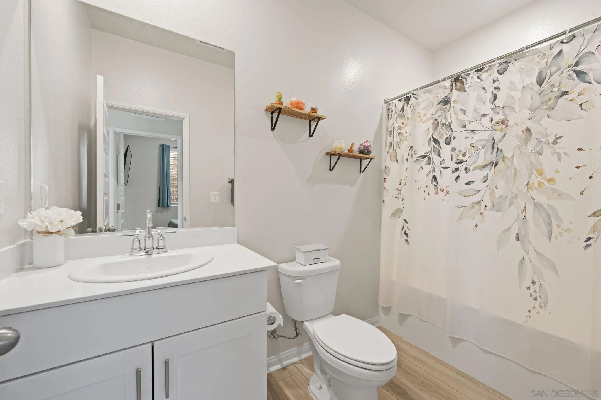 https://cdn.realtyfeed.com/cdn/127/260004220/7dc7aa941fd751447b4ff7965d5dbb12.webp