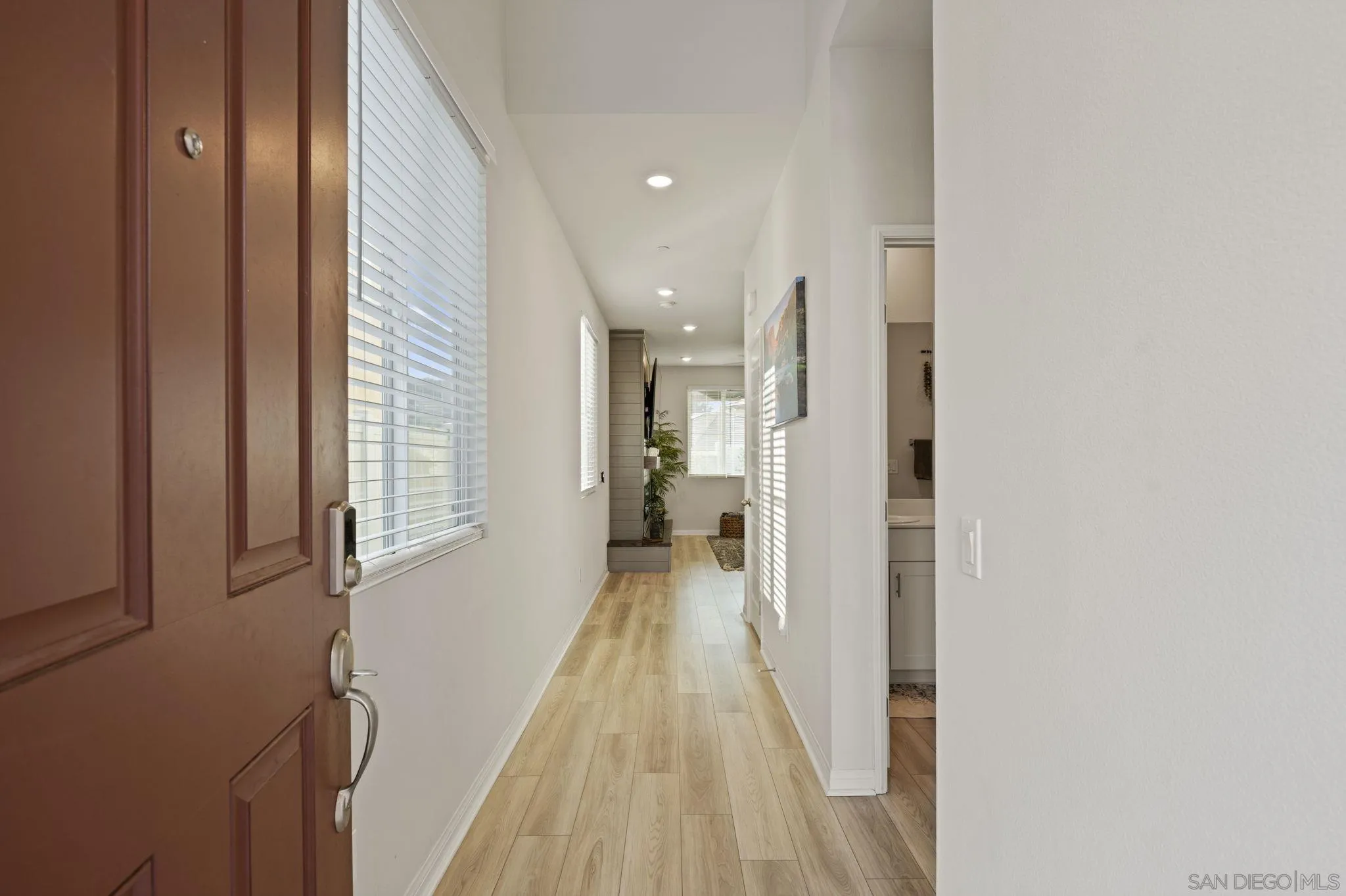 https://cdn.realtyfeed.com/cdn/127/260004220/b4b182293592c619b97ccdb4b585de0c.webp