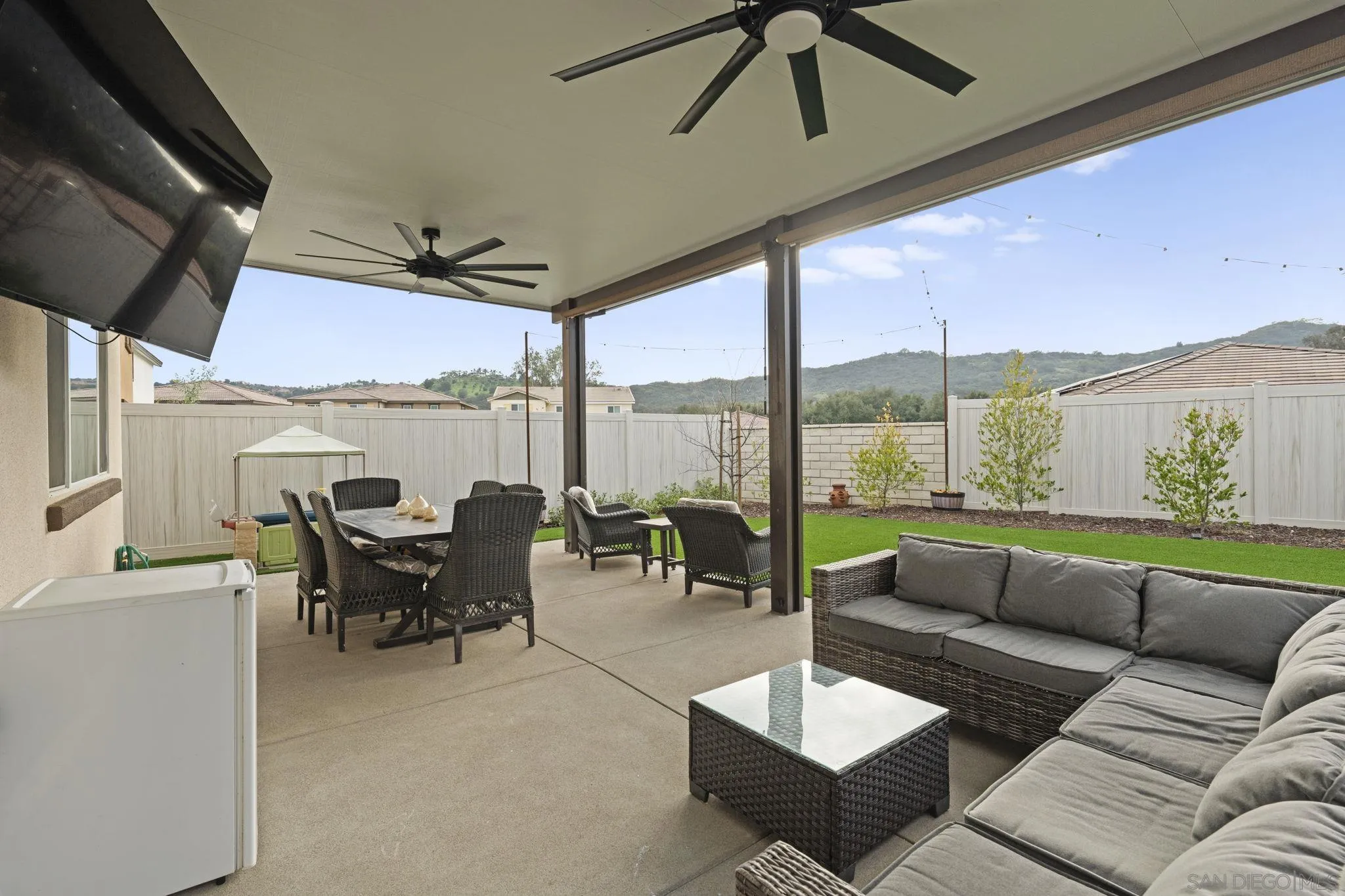 https://cdn.realtyfeed.com/cdn/127/260004220/bffce2240ae4907de64760668754a978.webp