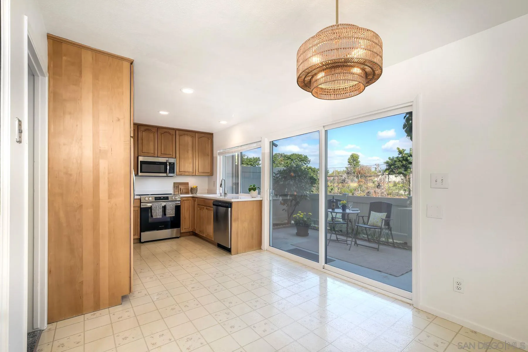 https://cdn.realtyfeed.com/cdn/127/260004230/2954d12aa8426cf85c77b89262cef95e.webp