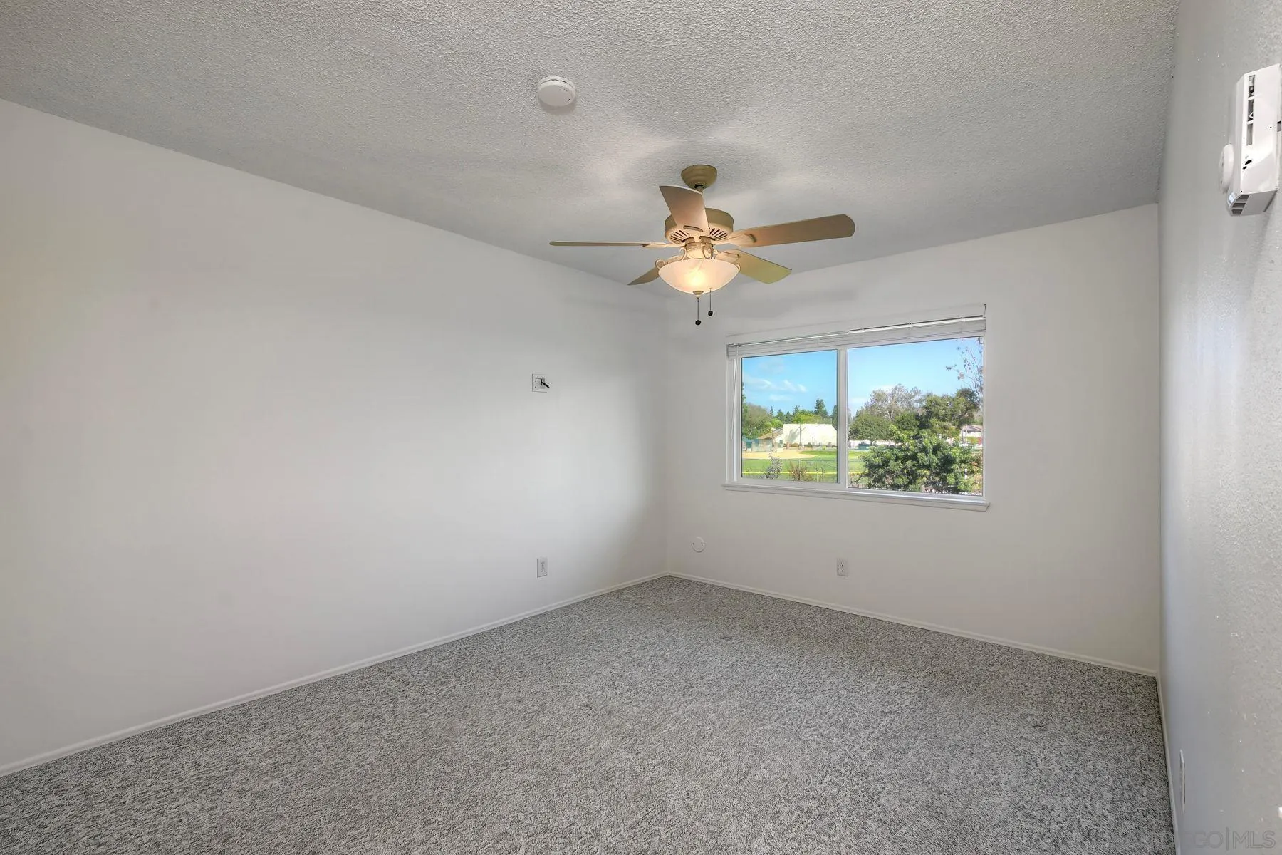 https://cdn.realtyfeed.com/cdn/127/260004230/ceeb1db14f110041a3b5433e4a539dc3.webp