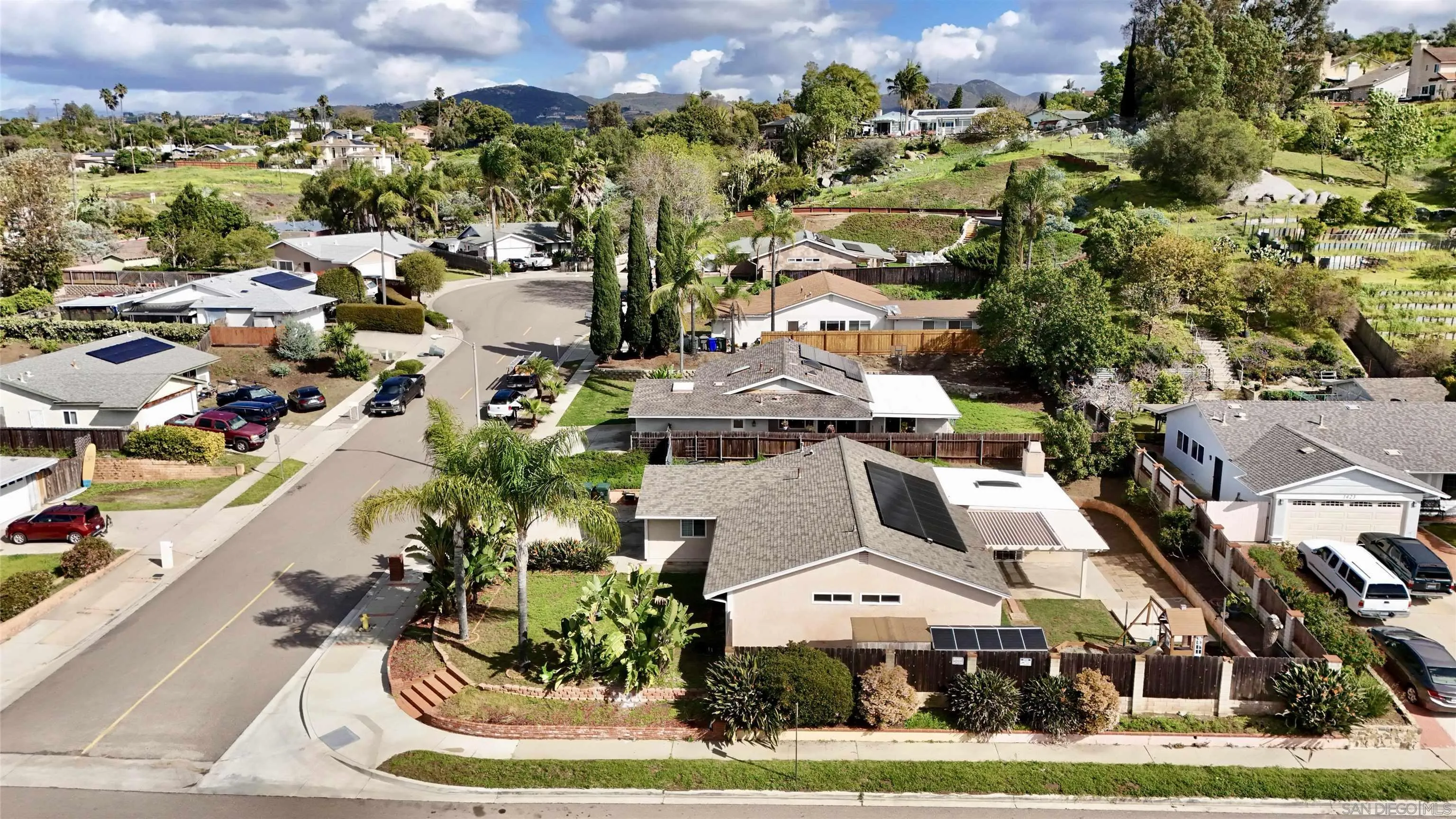 https://cdn.realtyfeed.com/cdn/127/260004233/29590967d28034468715591bd265b010.webp