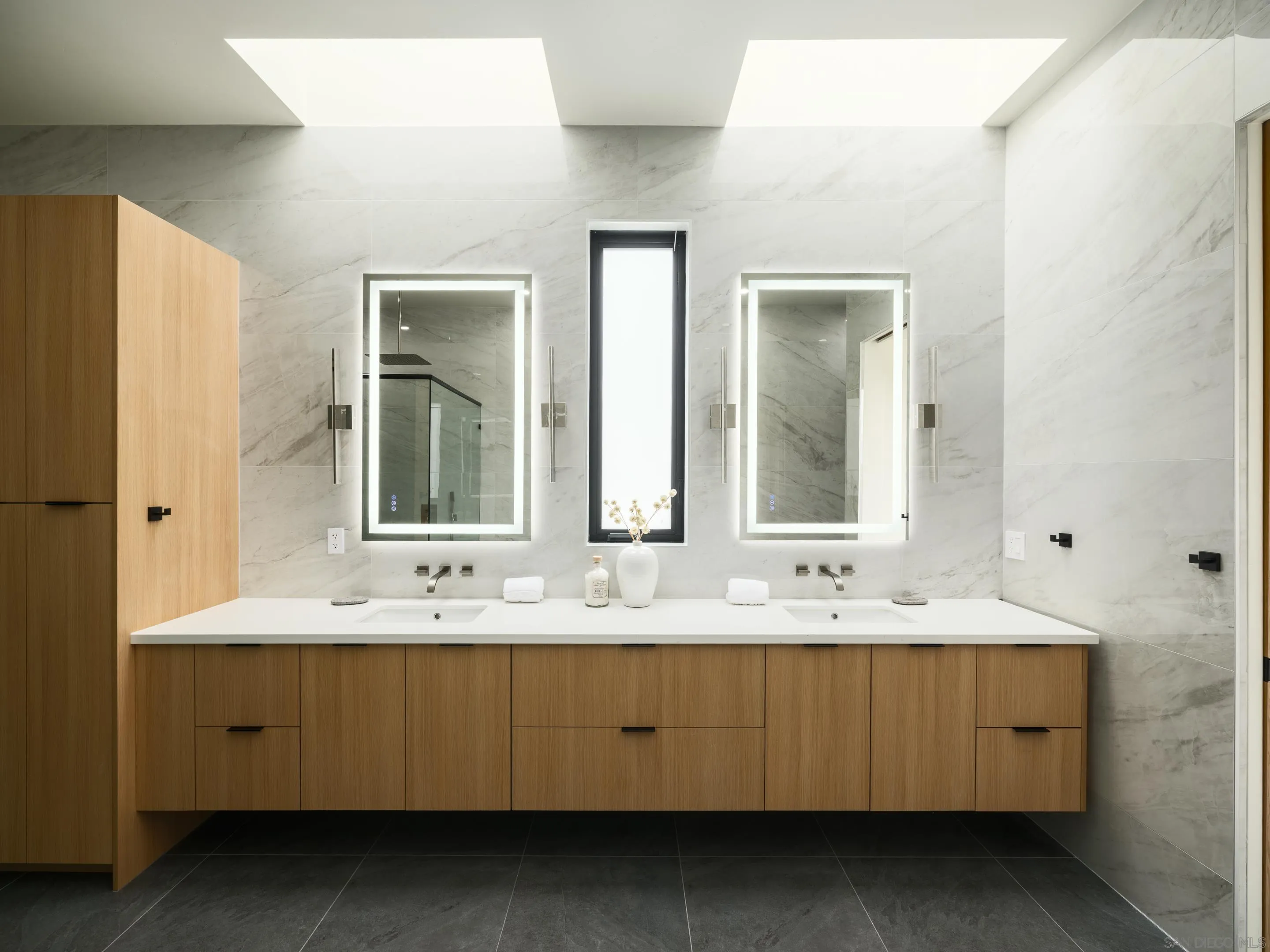 https://cdn.realtyfeed.com/cdn/127/260004234/6ed02cb6c9b84c58974d452fb9b5ac4d.webp