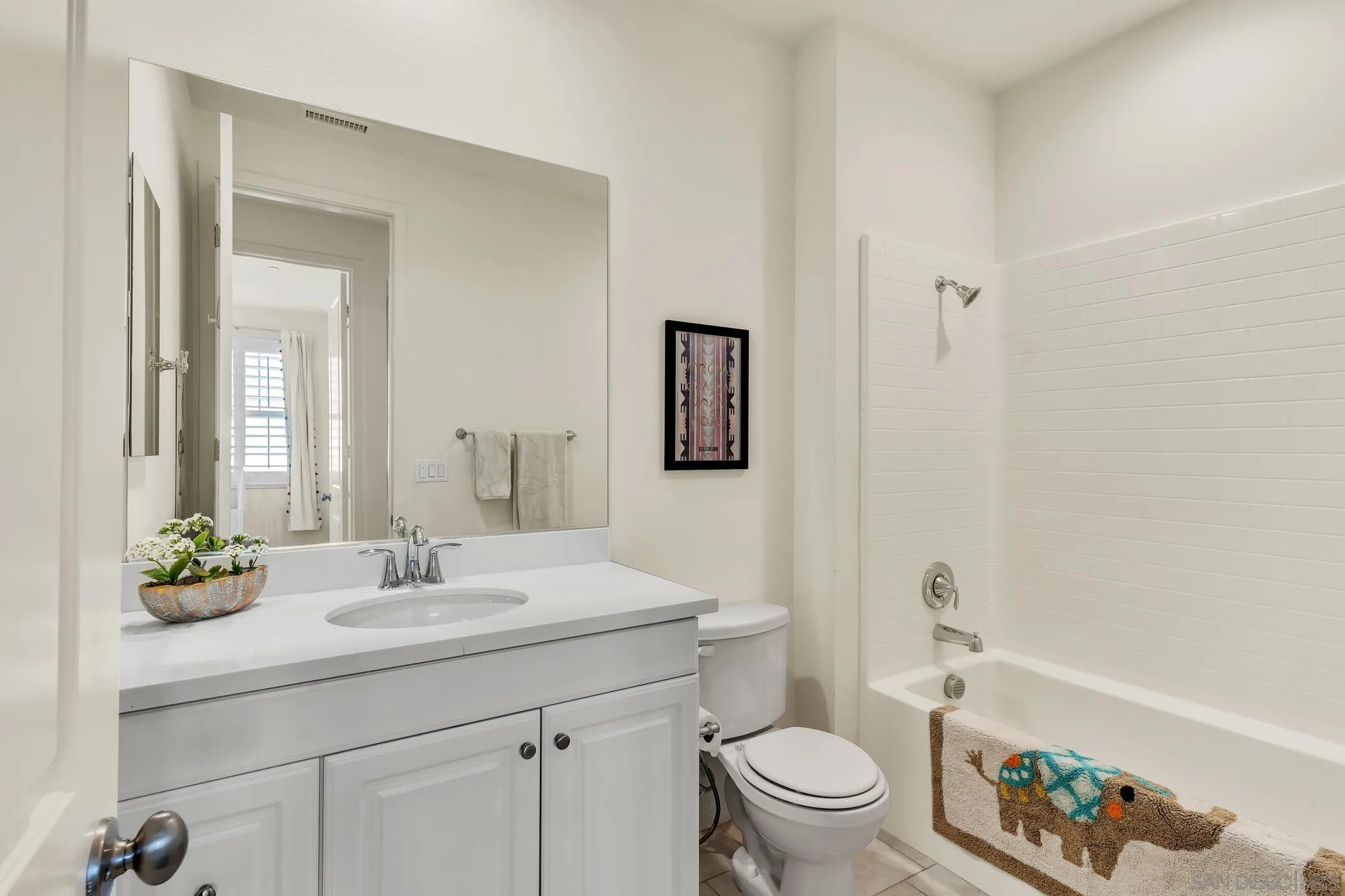 https://cdn.realtyfeed.com/cdn/127/260004237/c591404c218ec01b6258f8c1367dcd61.webp