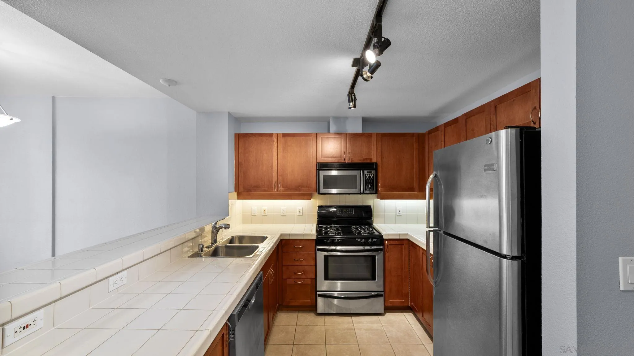 Photo #4: 260004240 Listing: Photo #4