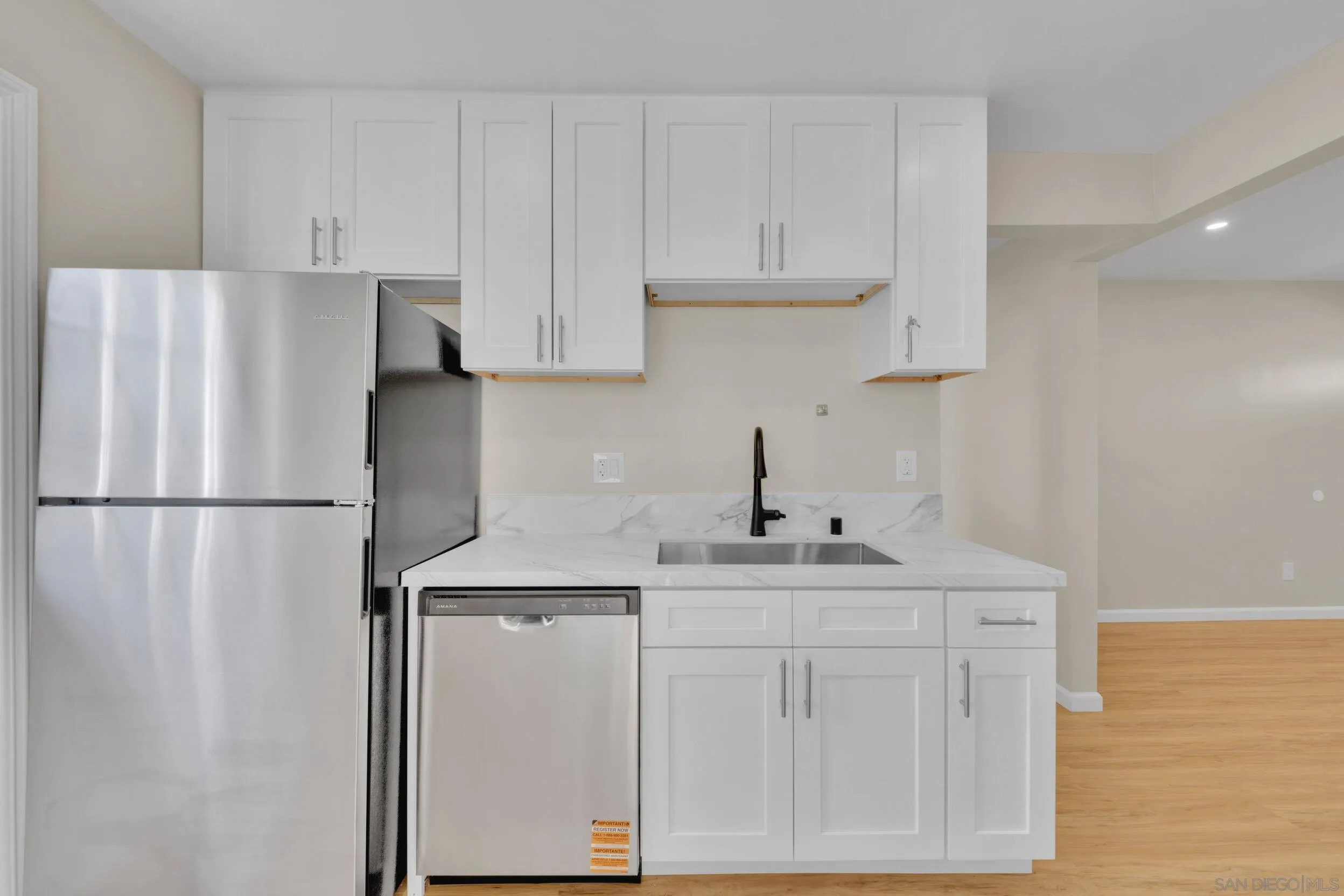 https://cdn.realtyfeed.com/cdn/127/260004241/901bdadea2771896559749f4391aab28.webp