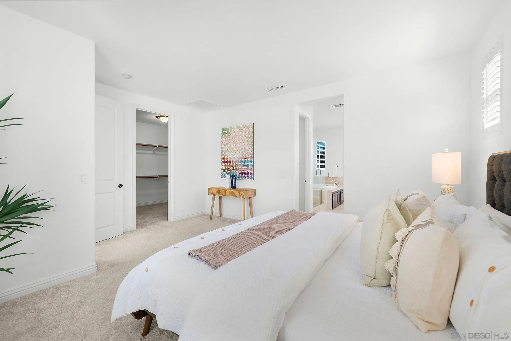 https://cdn.realtyfeed.com/cdn/127/260004242/5292abe45d773006a538860f3f35a8ee.webp