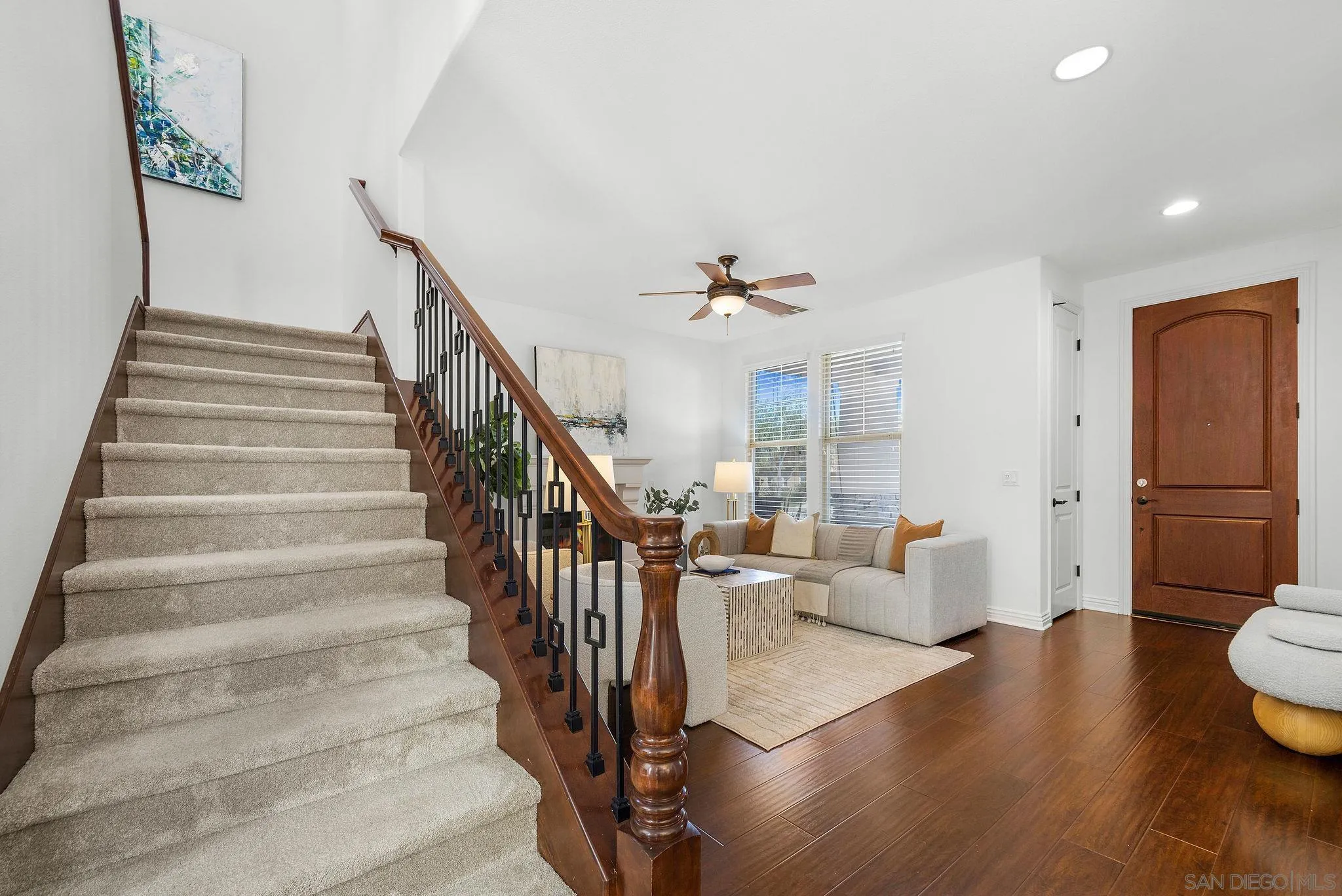 https://cdn.realtyfeed.com/cdn/127/260004242/c4e792f5aa943a058e881337886860e1.webp
