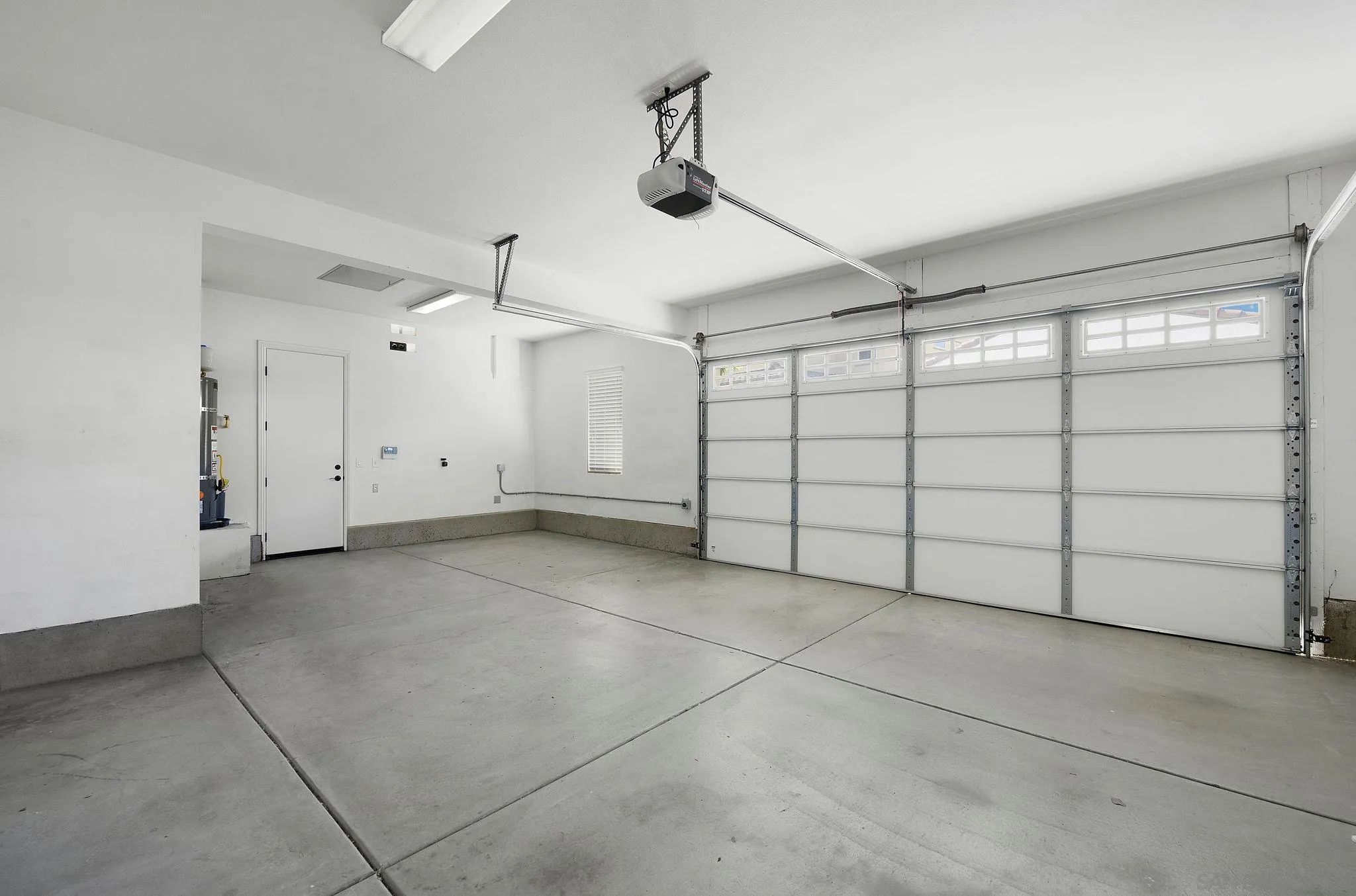 https://cdn.realtyfeed.com/cdn/127/260004242/d386429046802f82de7edf839d953a0c.webp