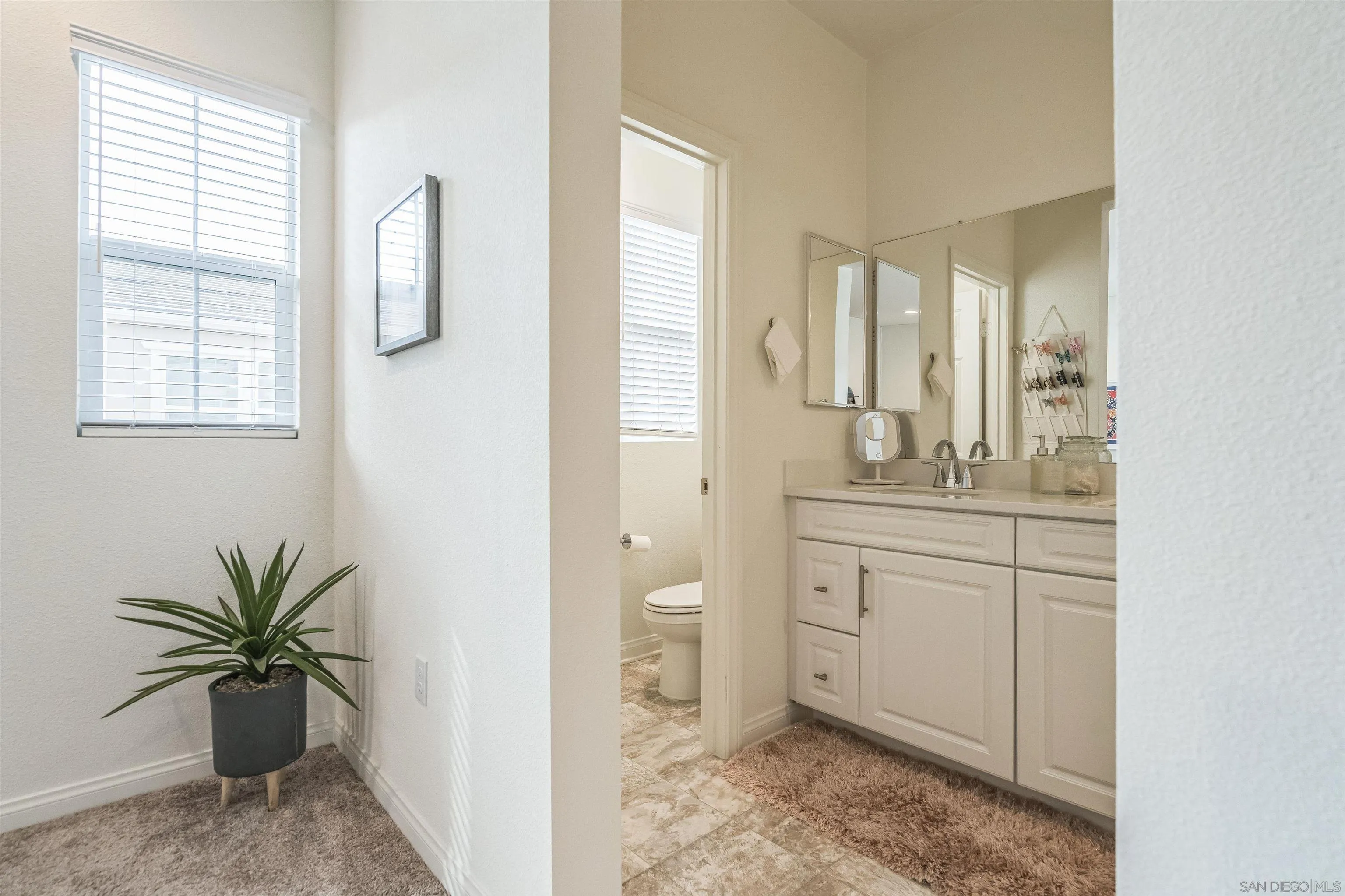 https://cdn.realtyfeed.com/cdn/127/260004247/bec7c15dc1201e77fe114c60bda13814.webp