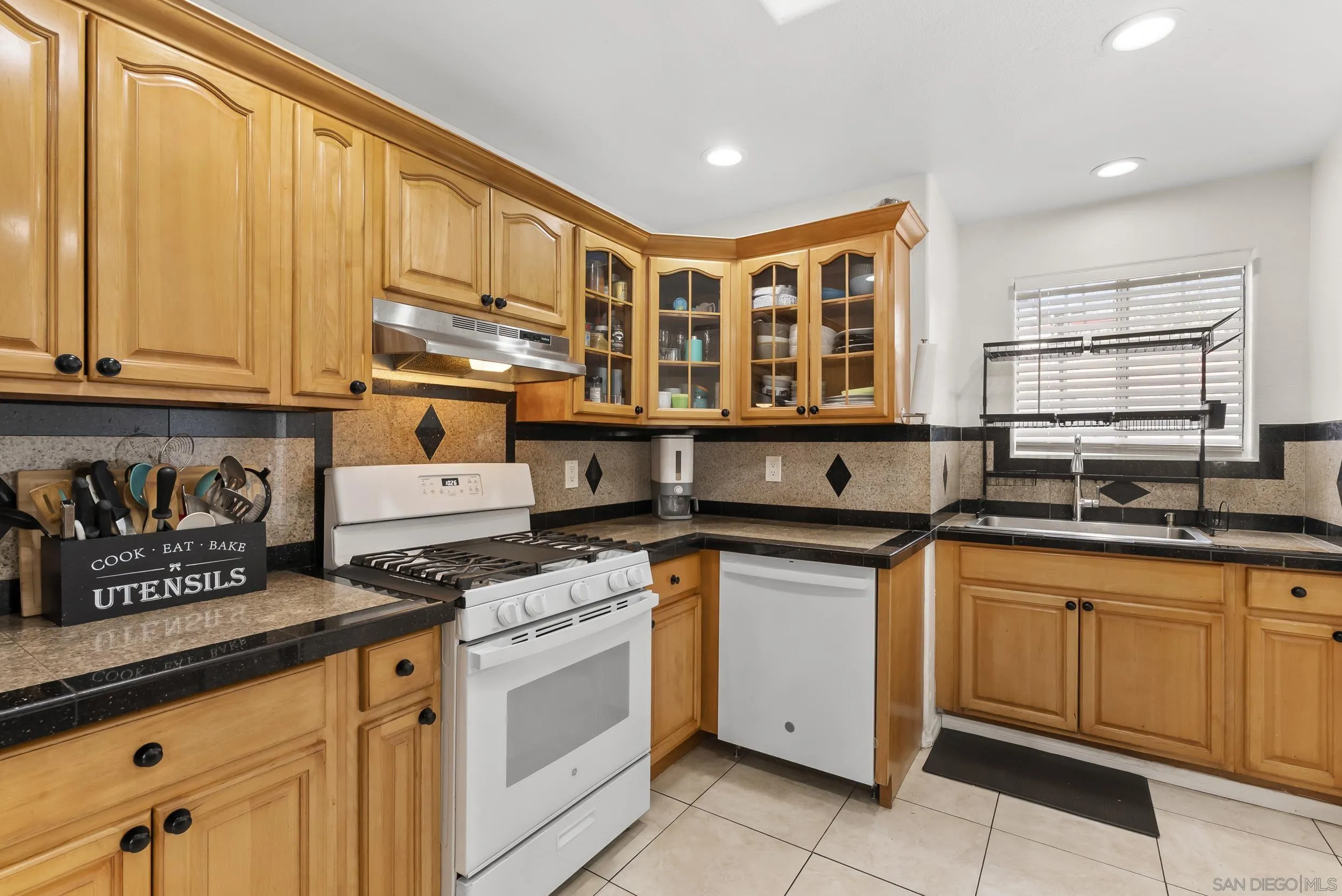 https://cdn.realtyfeed.com/cdn/127/260004253/3e74c07a538573614a89e1fa96fc14cf.webp