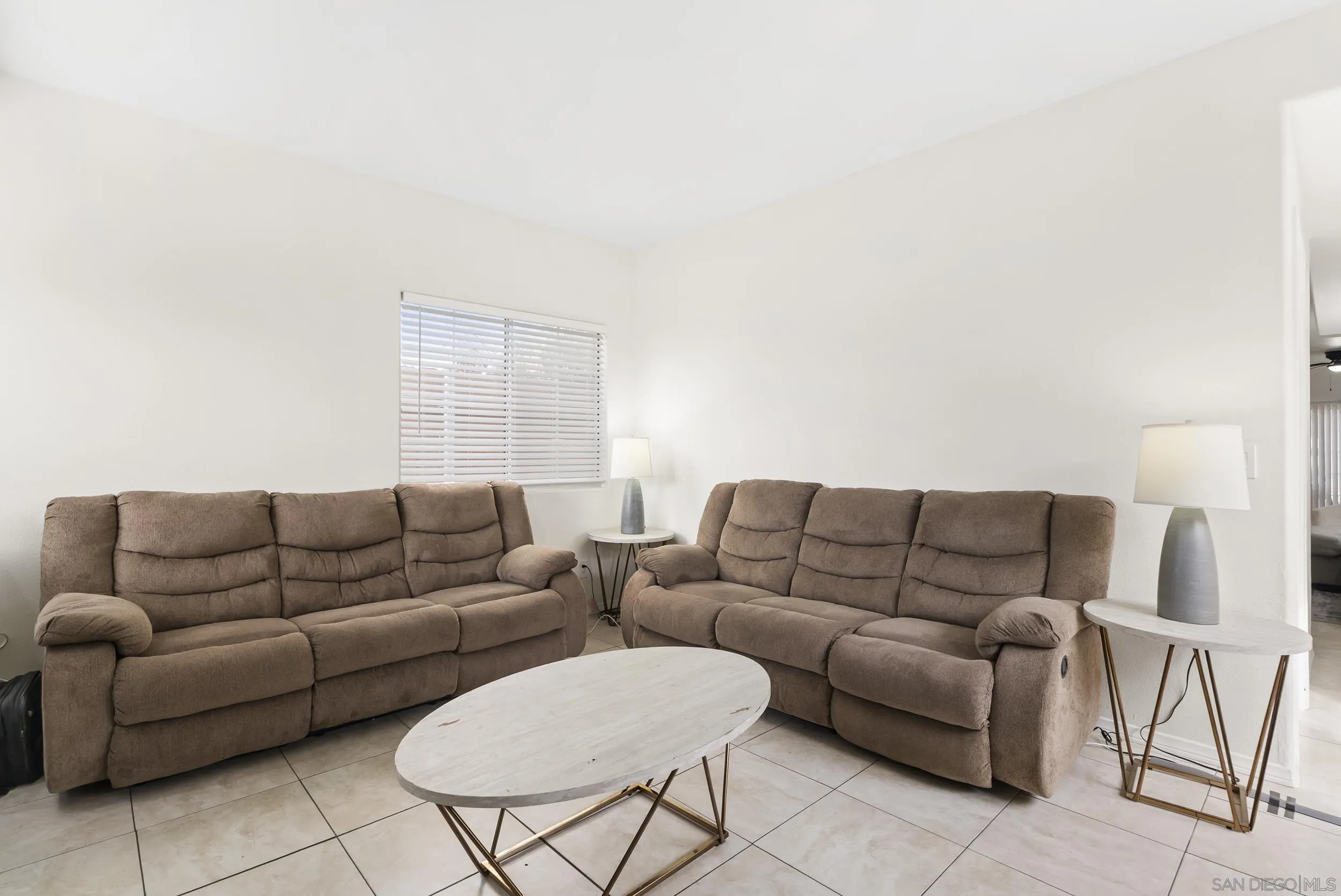 https://cdn.realtyfeed.com/cdn/127/260004253/4c9231718fd5e677c2b978d886ef67b7.webp