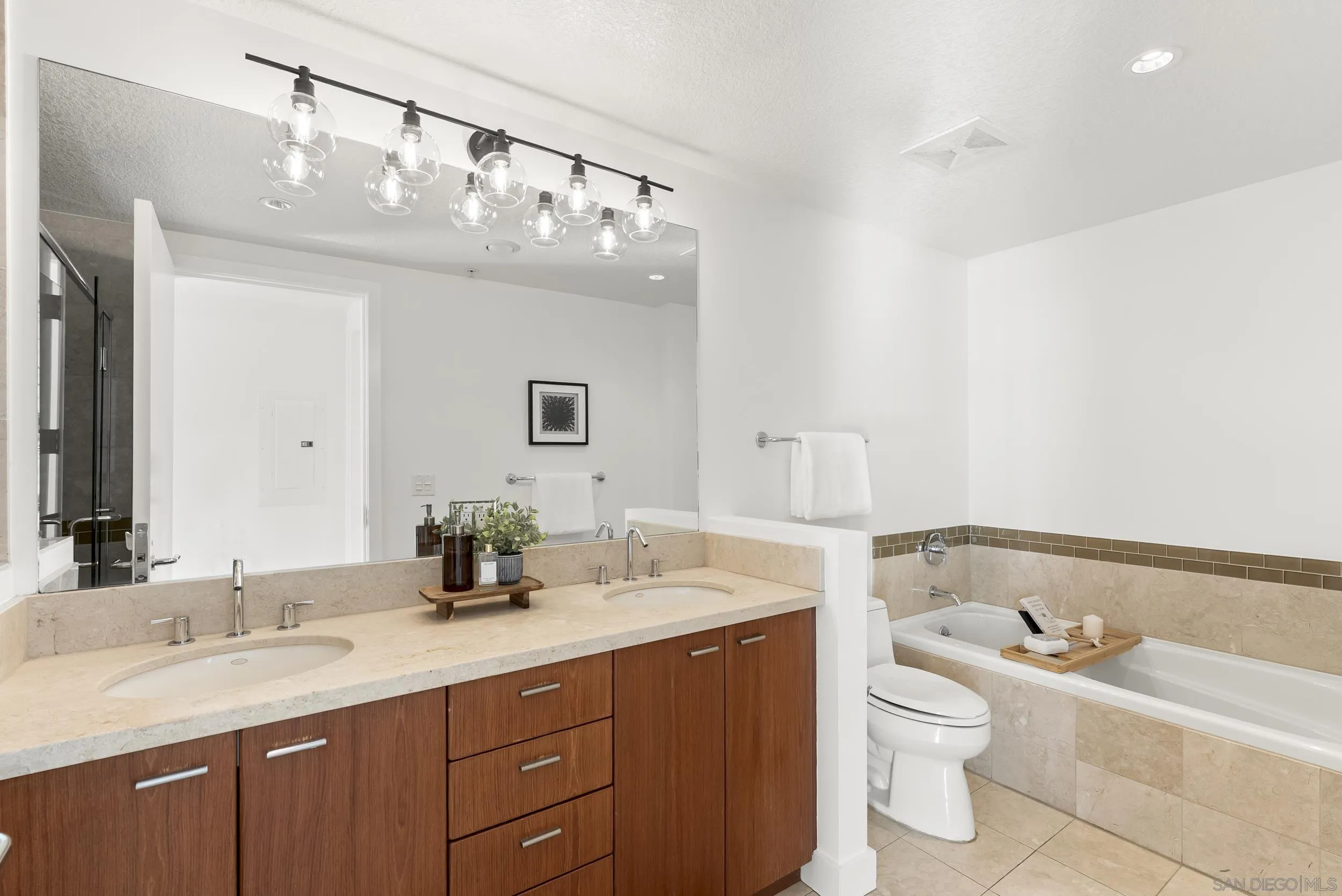 Photo #28: 260004266 Listing: Photo #28