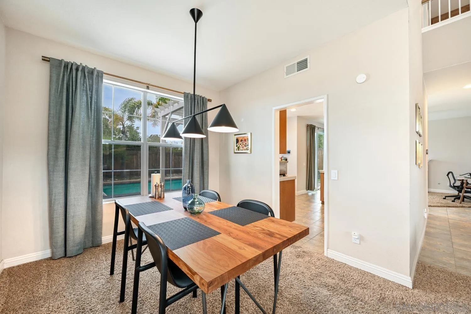 https://cdn.realtyfeed.com/cdn/127/260004269/d79dccda75f8ec590f7bd591ad96918c.webp