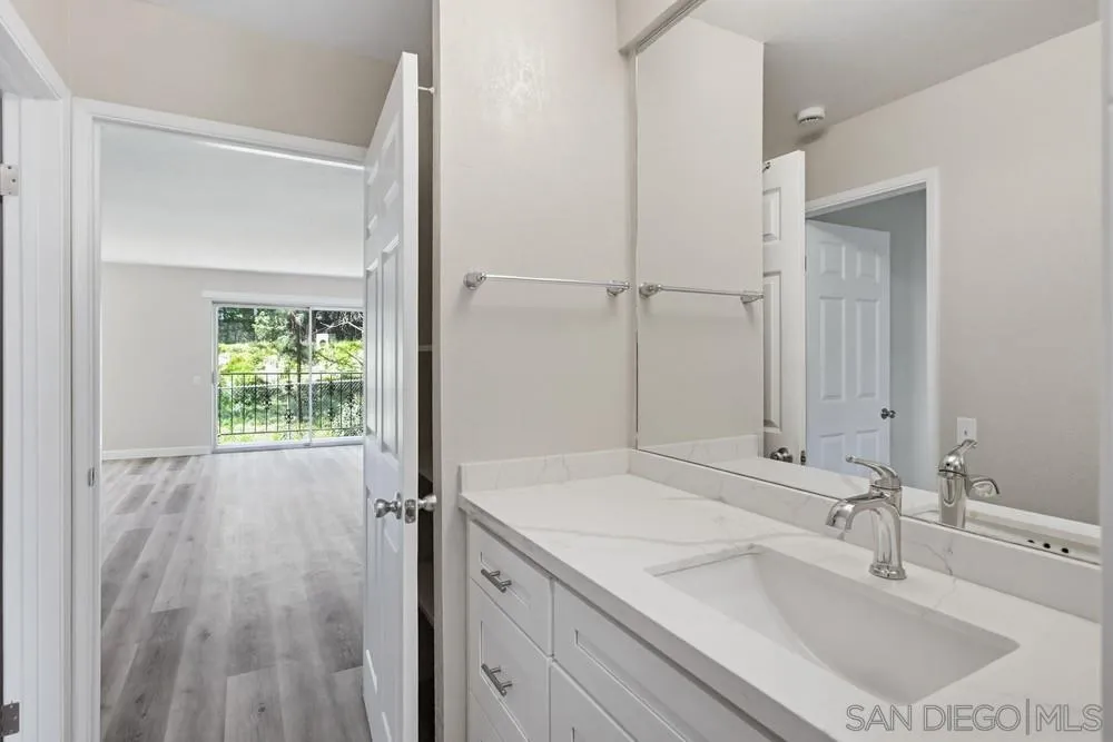 https://cdn.realtyfeed.com/cdn/127/260004270/ad6c01cc35a3b7782efdf38a5127101a.webp