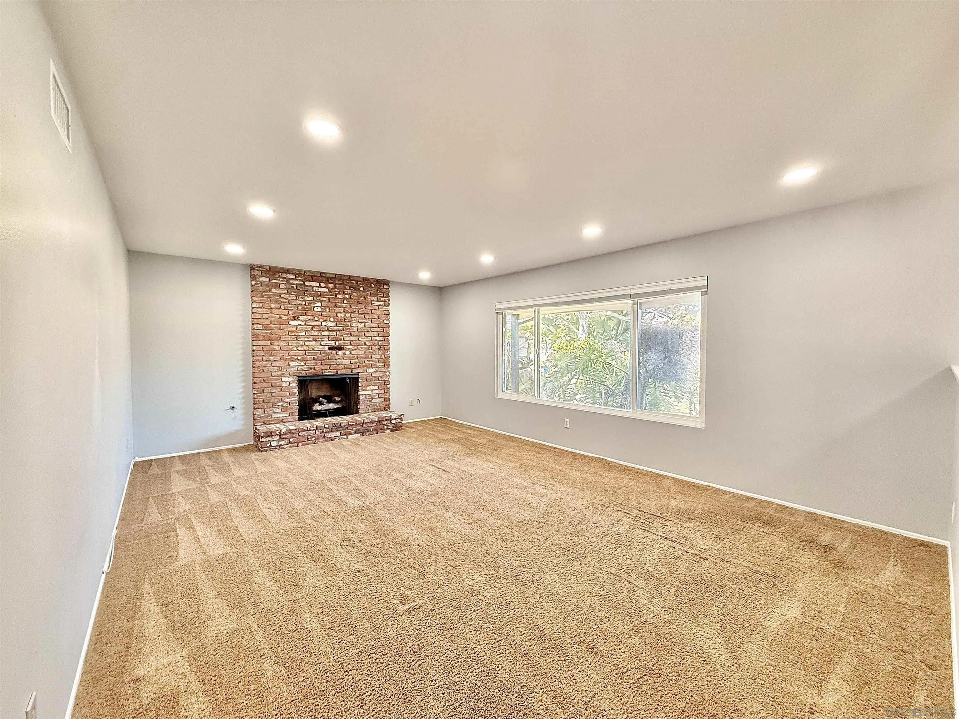 https://cdn.realtyfeed.com/cdn/127/260004276/17296dd28a8ffe35f9a2058038de8cac.webp