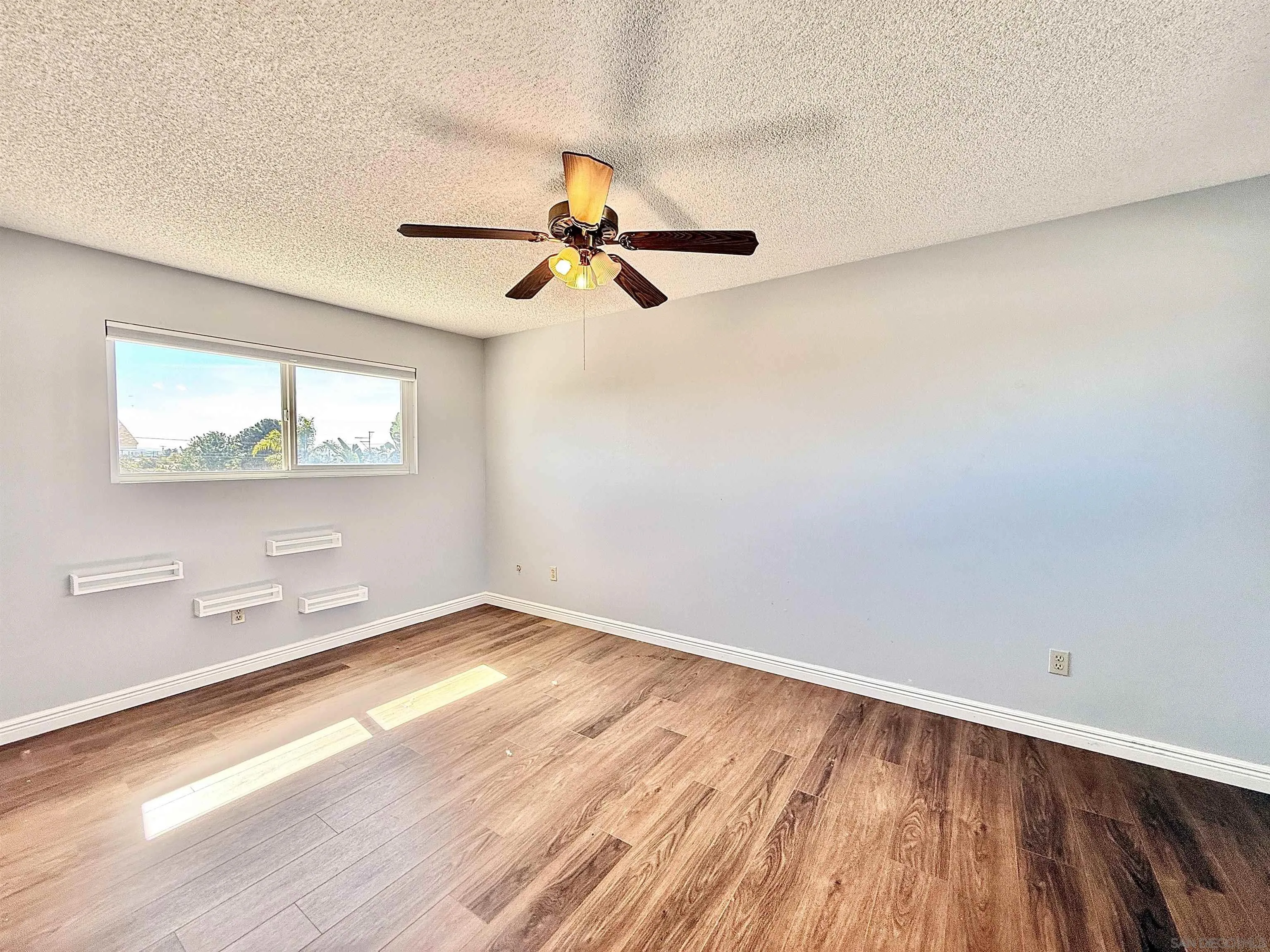 https://cdn.realtyfeed.com/cdn/127/260004276/d9823371bbde6482ab21adc6445bdd3b.webp
