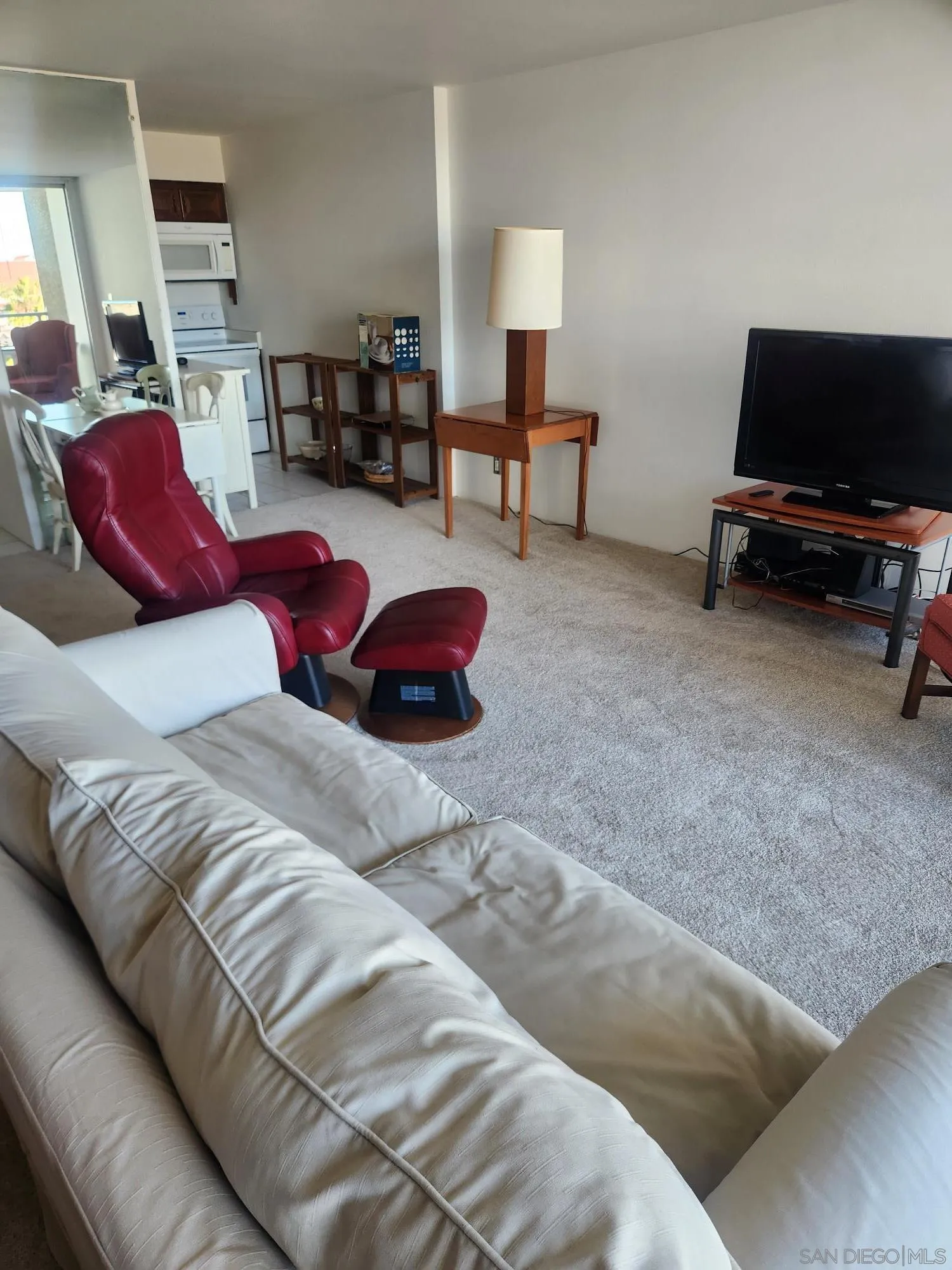 Photo #8: 260004285 Listing: Photo #8