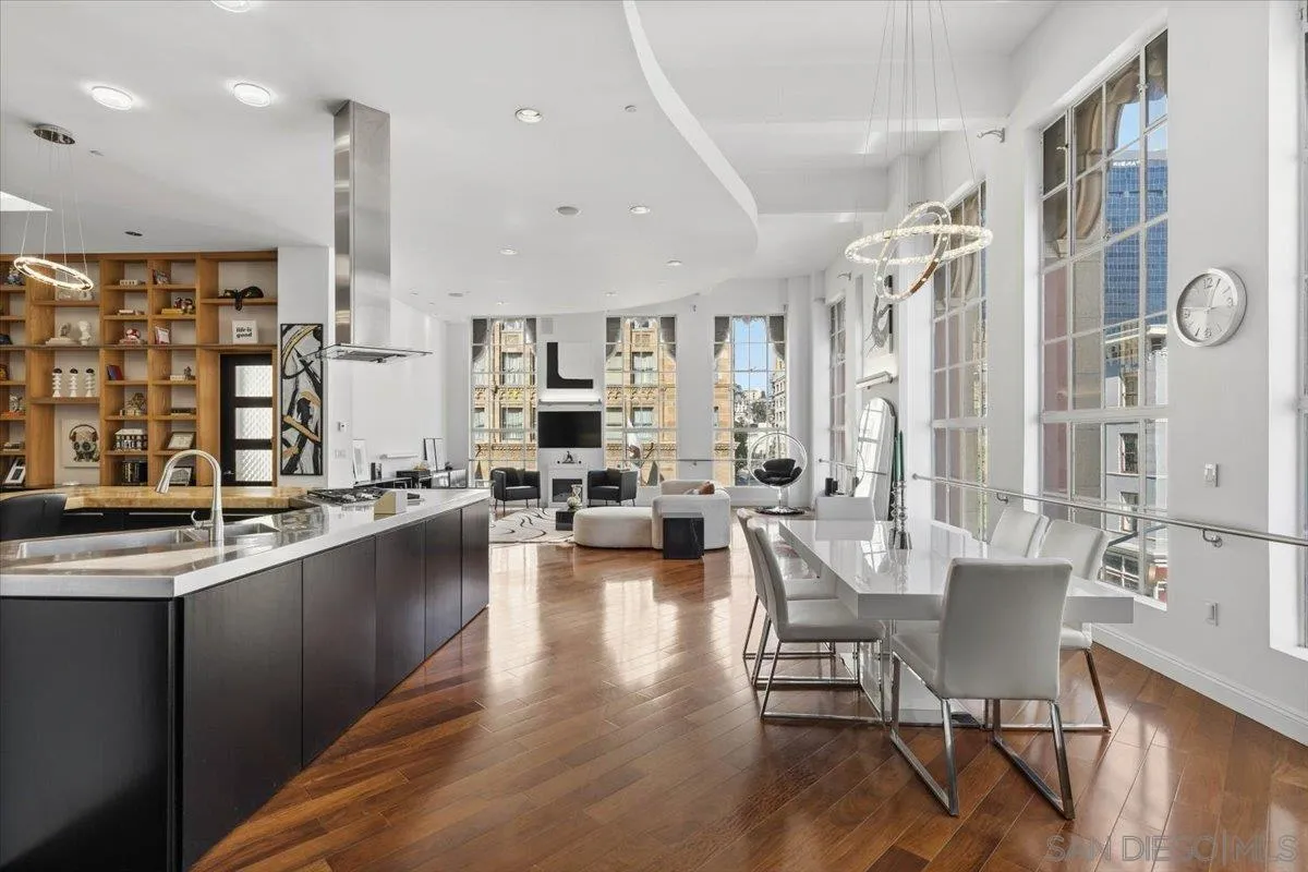 https://cdn.realtyfeed.com/cdn/127/260004292/79bc34513104a5892e6e241f43c6c110.webp