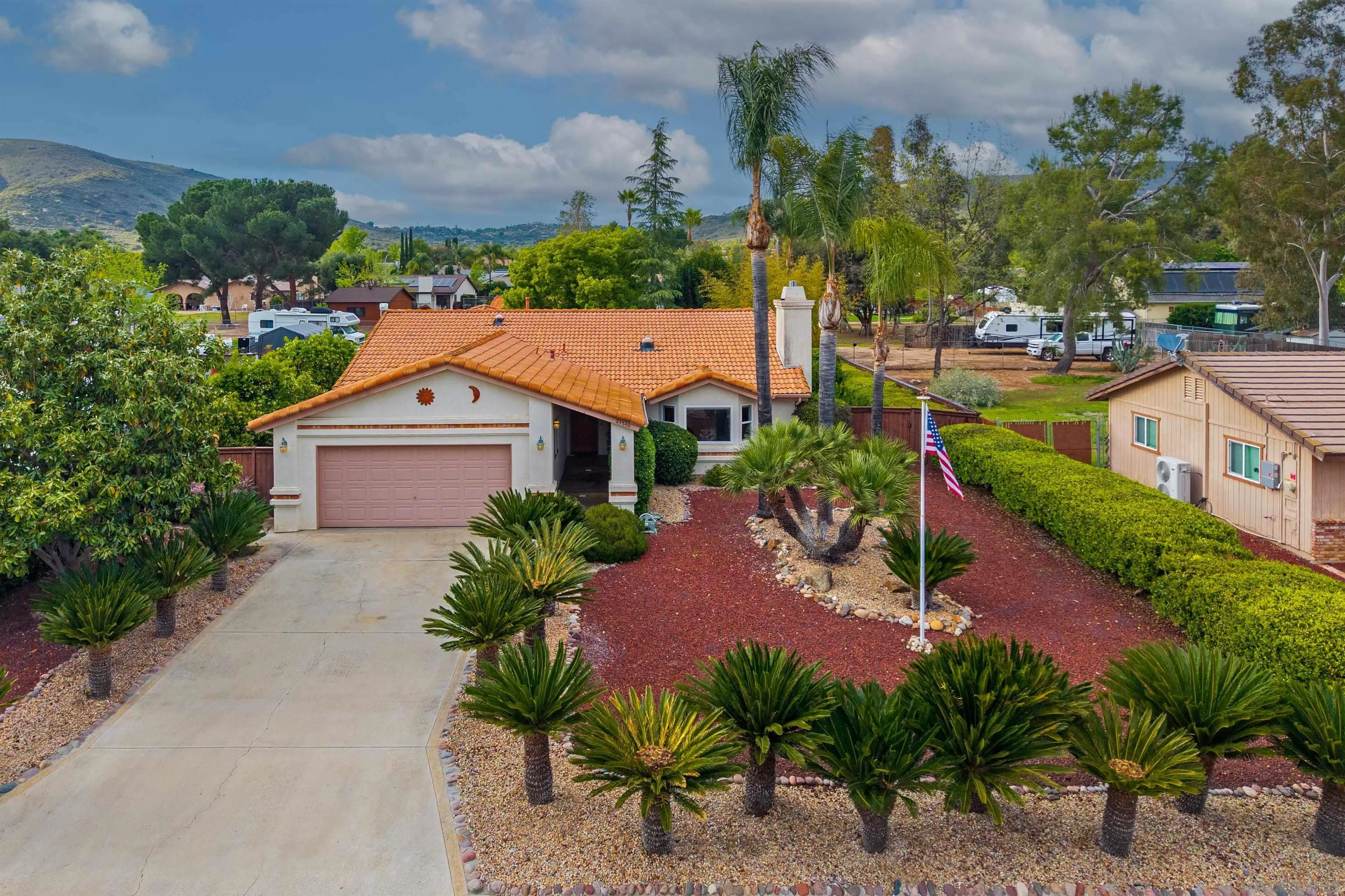 https://cdn.realtyfeed.com/cdn/127/260004299/05ba1da11f3682b9b53ba4d714010262.webp