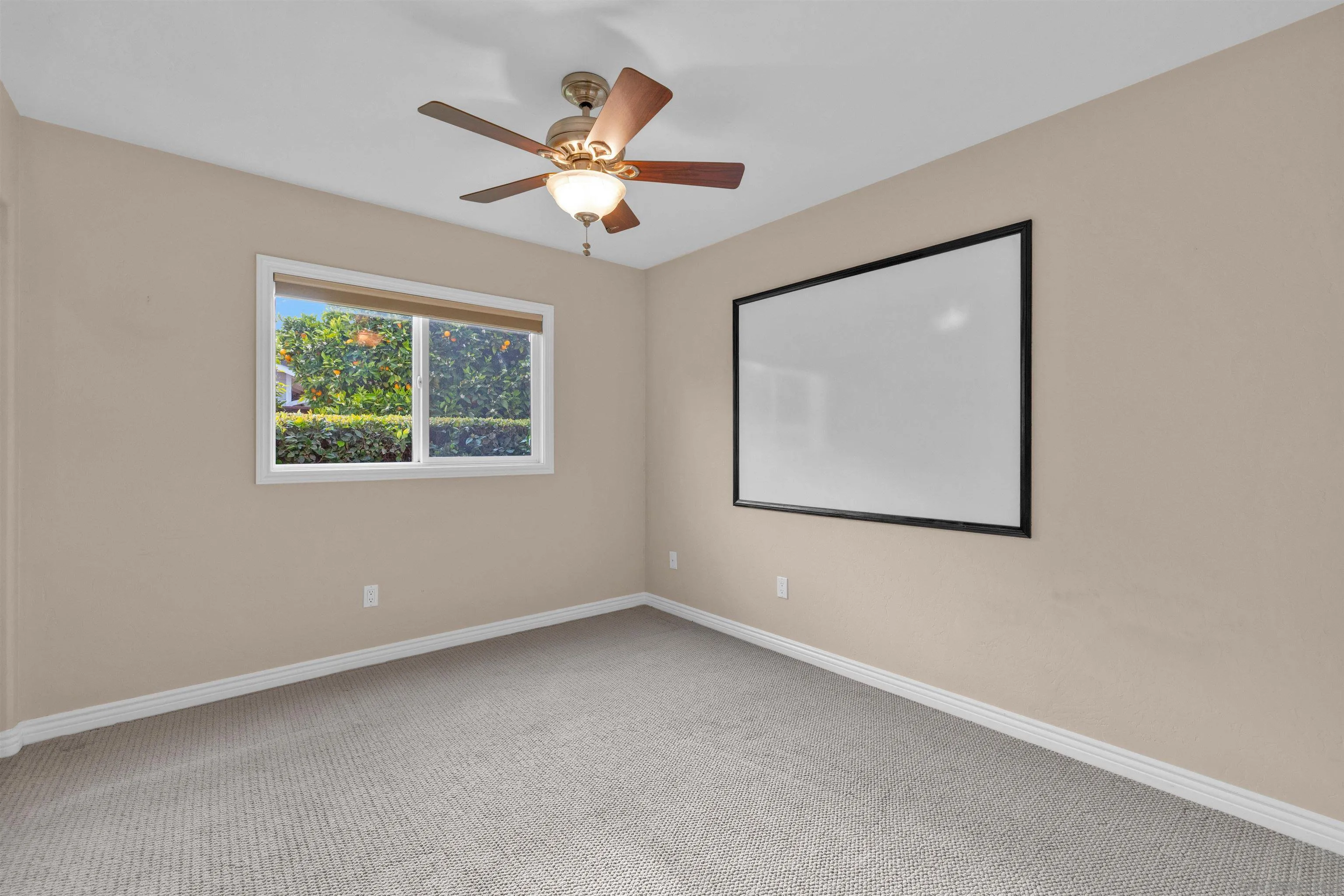 https://cdn.realtyfeed.com/cdn/127/260004299/1977d0870cbc5ae75703a370785b59b0.webp