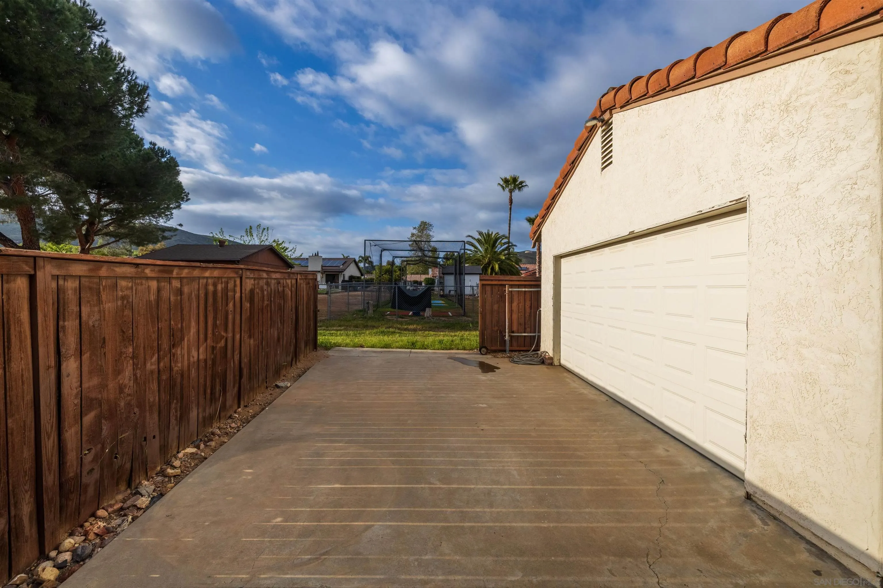 https://cdn.realtyfeed.com/cdn/127/260004299/a407856096e8f172ffb49c23e8bba745.webp