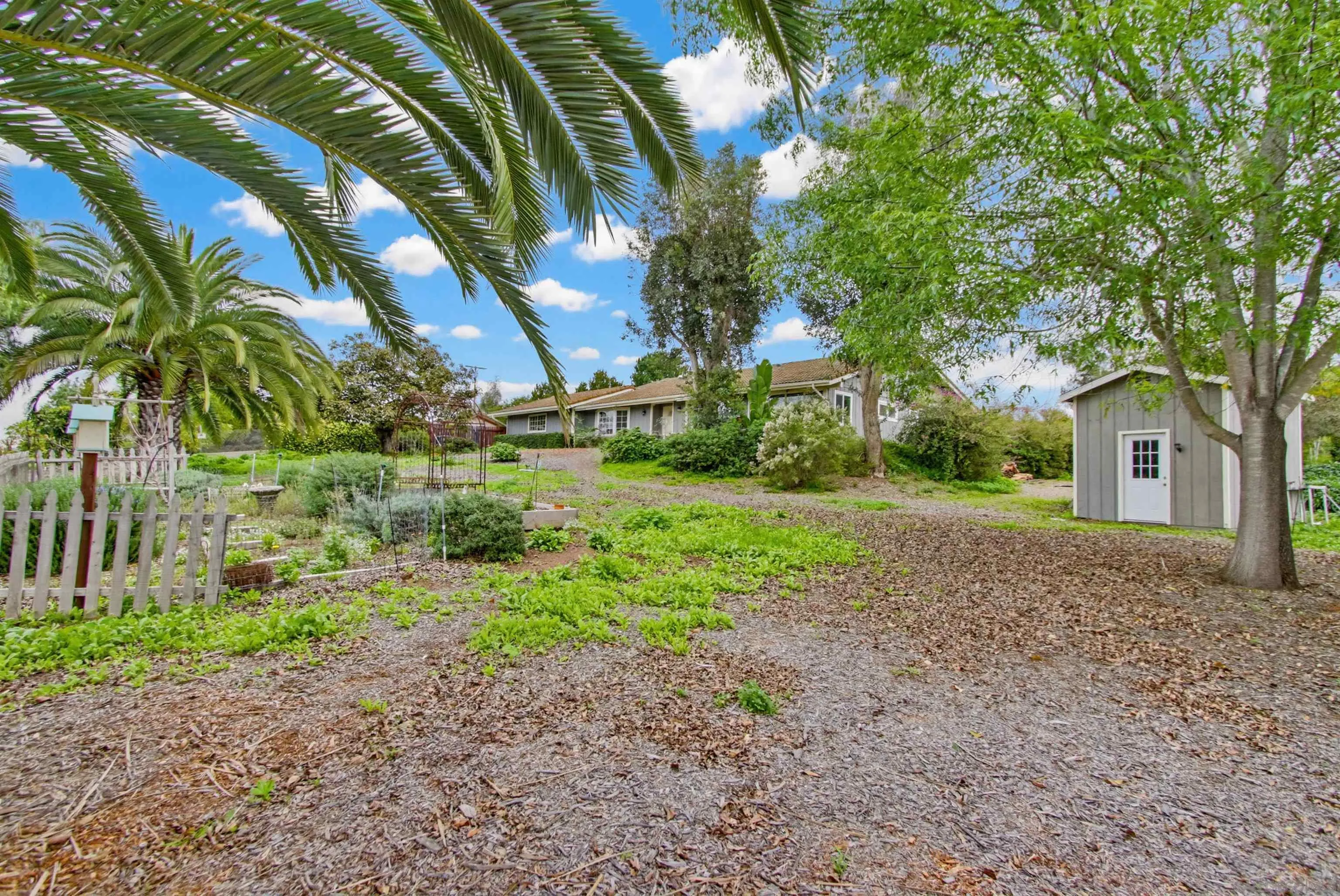 https://cdn.realtyfeed.com/cdn/127/2600043/9a0db96e31d1063596ac7ad37d0ad7d0.webp