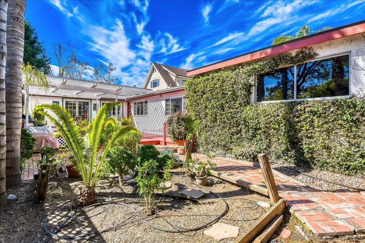 https://cdn.realtyfeed.com/cdn/127/260004301/8fba03347dac15b669a205bf852a9e6c.webp