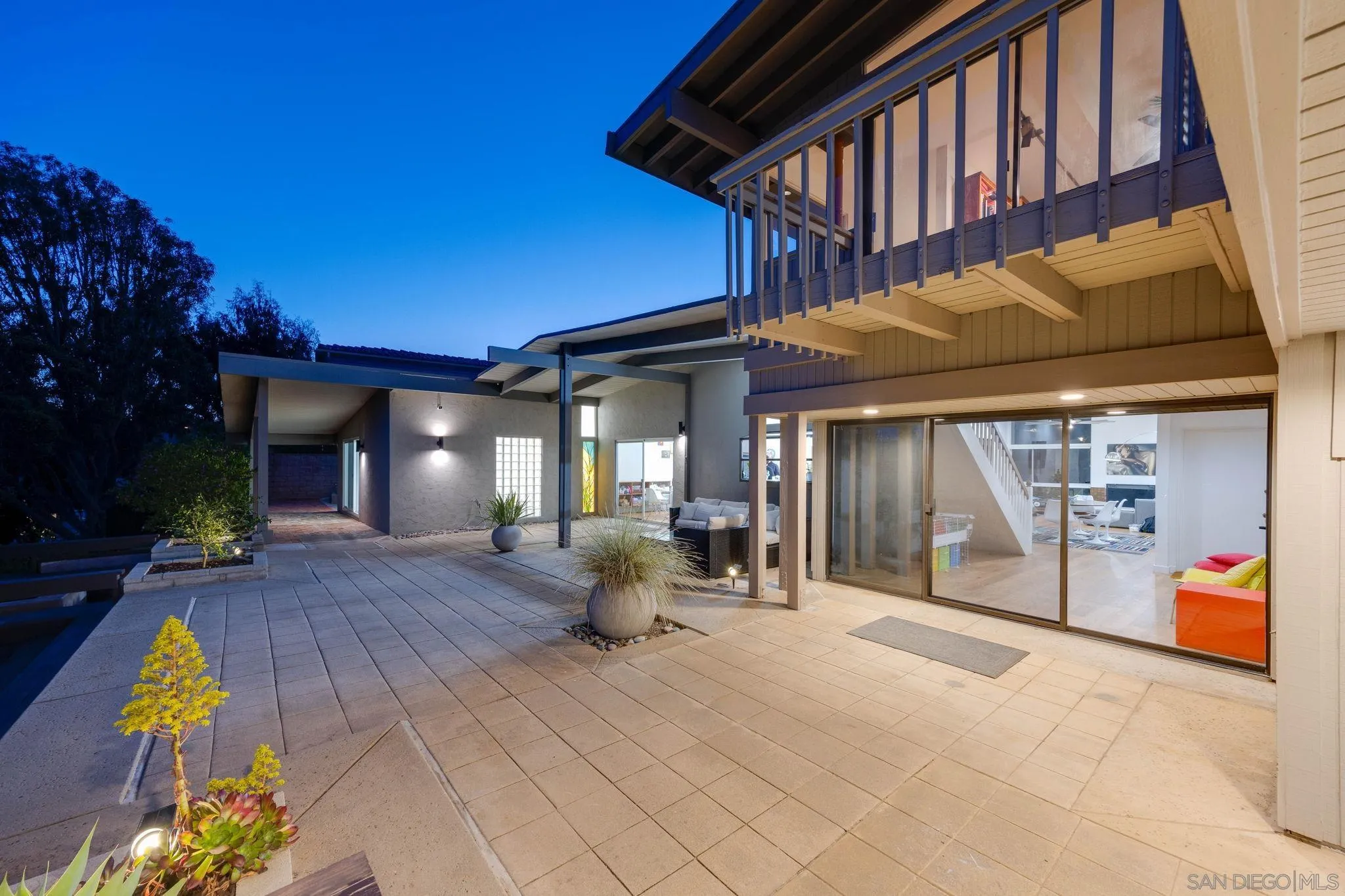 https://cdn.realtyfeed.com/cdn/127/260004307/6ba9bab4faa4b74aacd6d16c5c6a1c42.webp