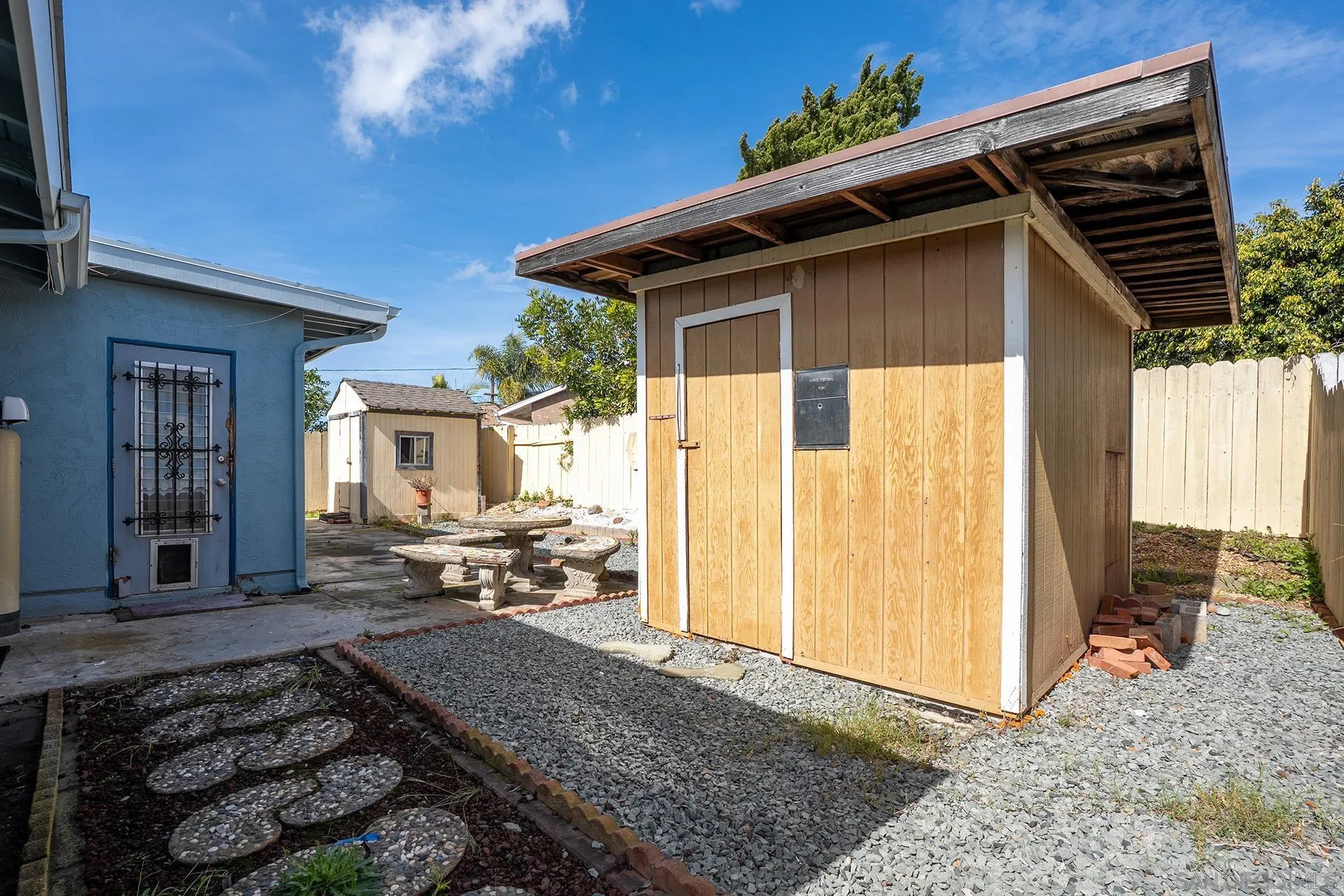 https://cdn.realtyfeed.com/cdn/127/260004309/8f1d5a48c767affa5a51933fd887aea7.webp
